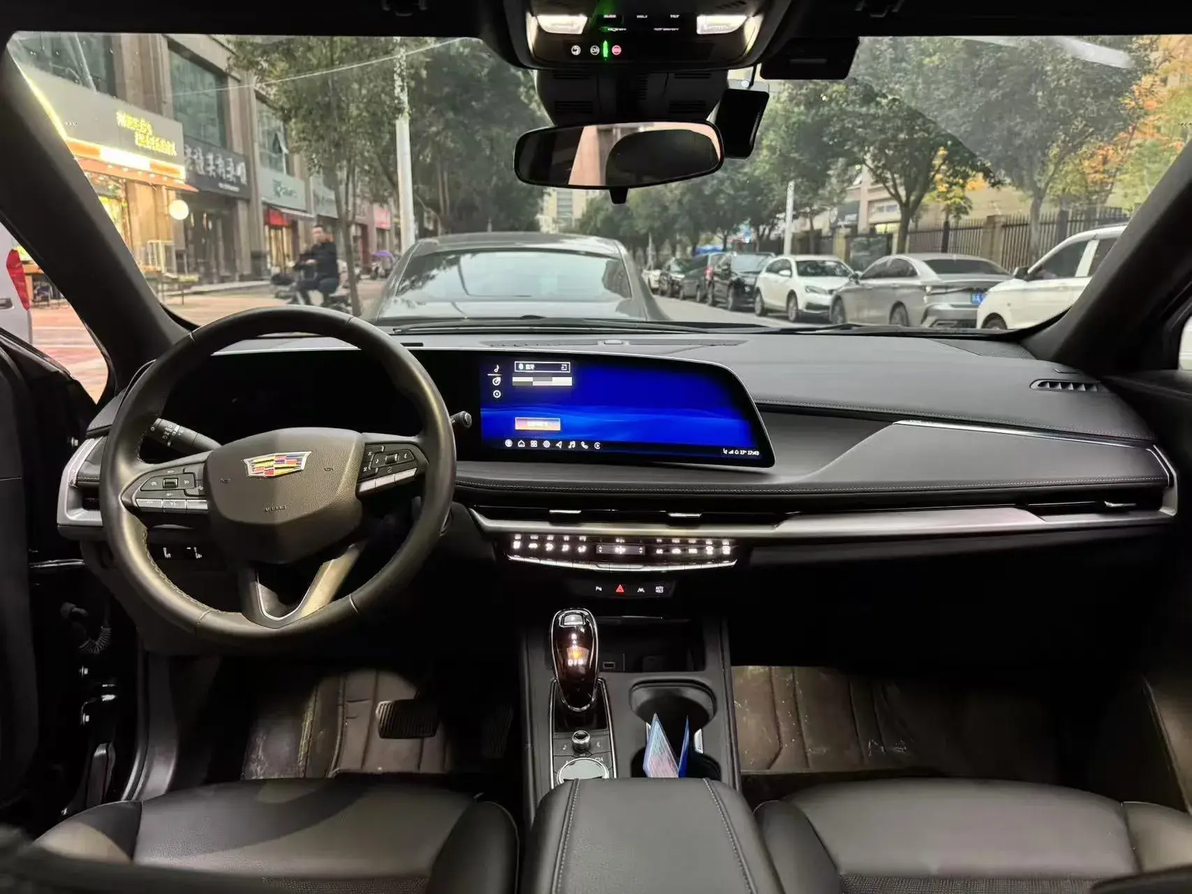 2024 CADILLAC XT4 thumbnail 2