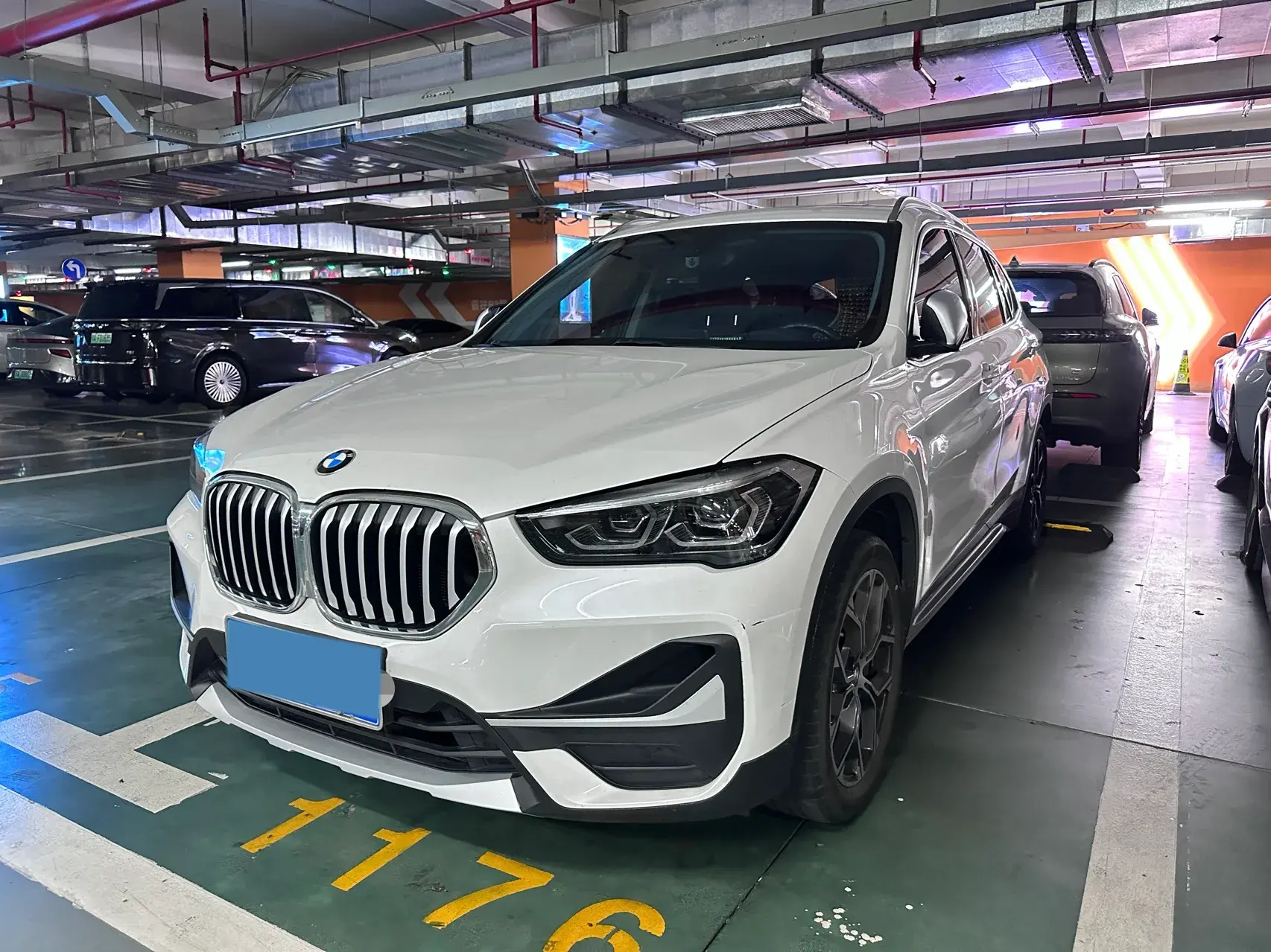 2022 BMW X1 view 1