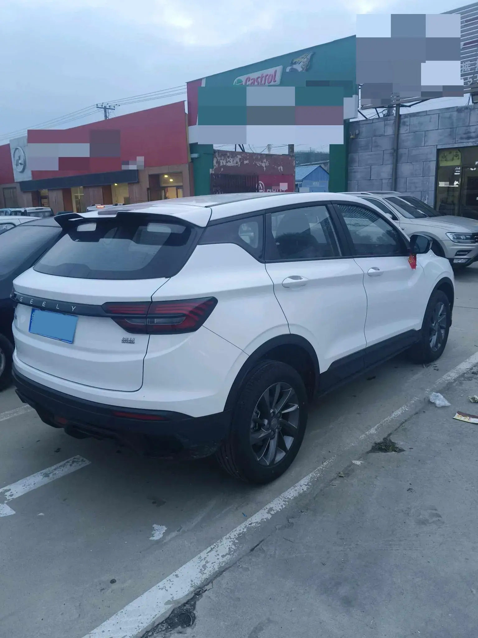 2025 GEELY COOLRAY thumbnail 3