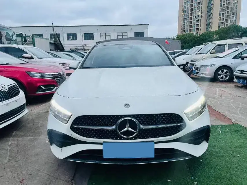 2023 MERCEDES-BENZ A thumbnail 2