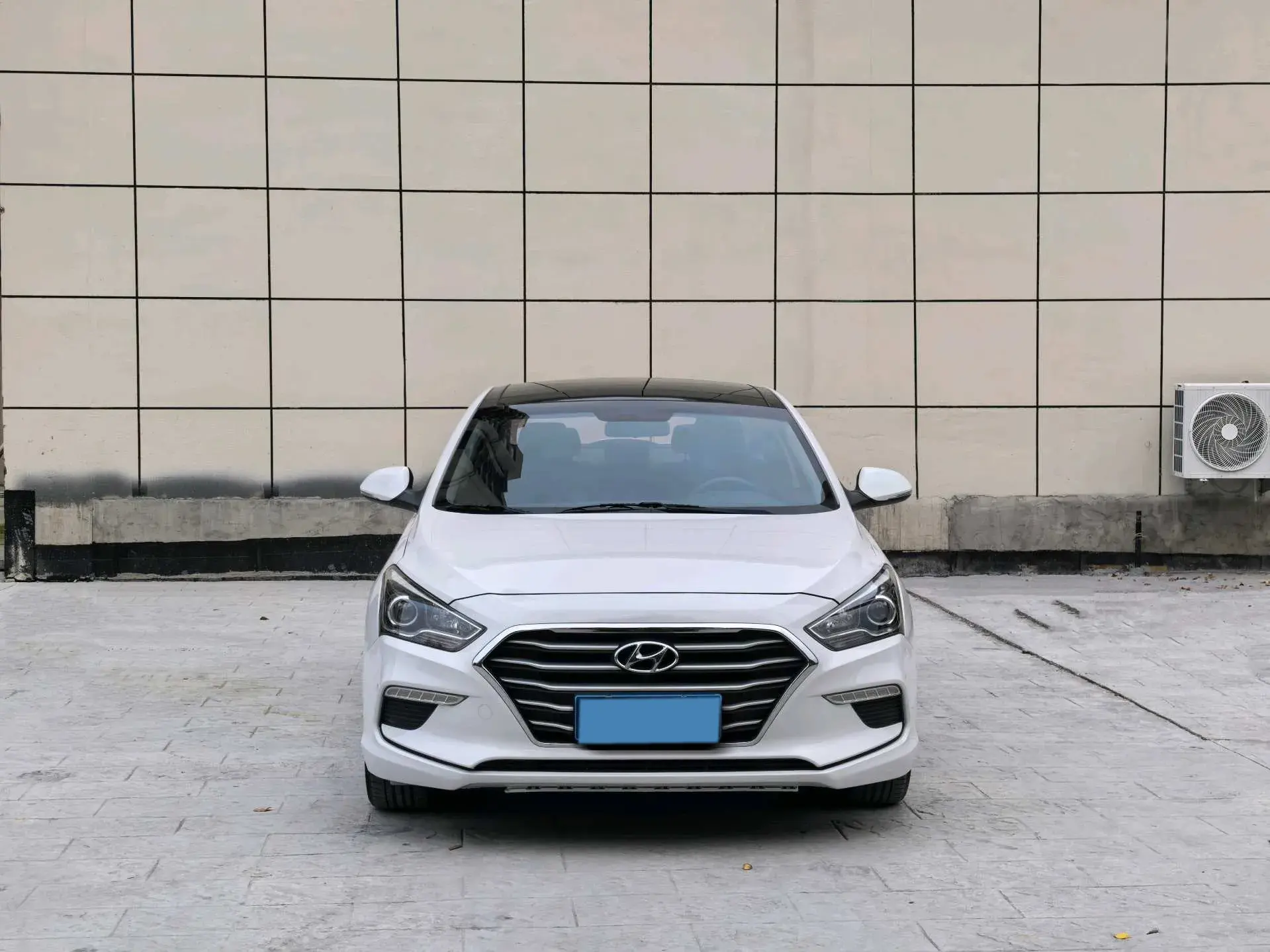 2017 HYUNDAI MISTRA thumbnail 2