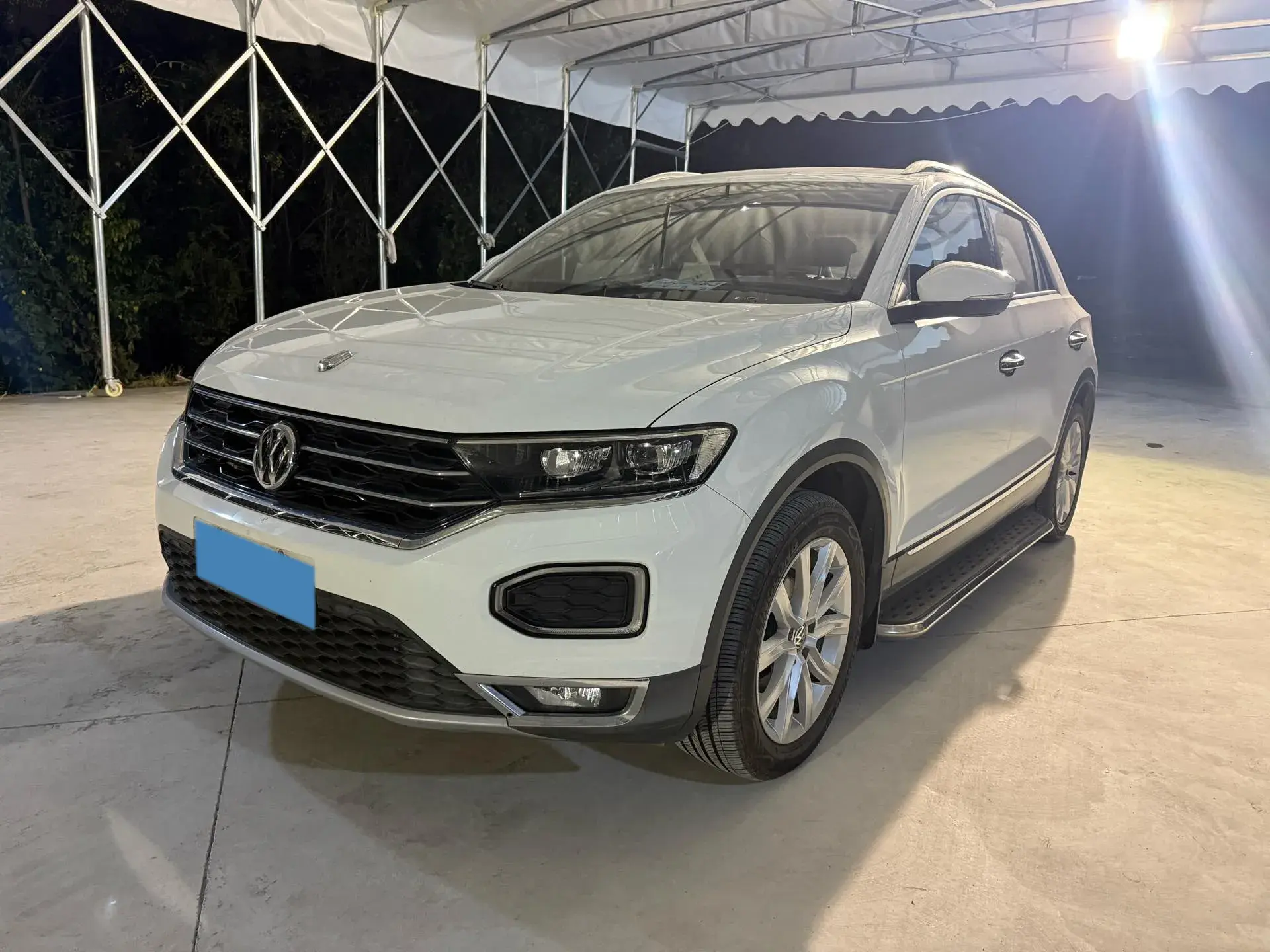 2020 VOLKSWAGEN T-ROC view 1