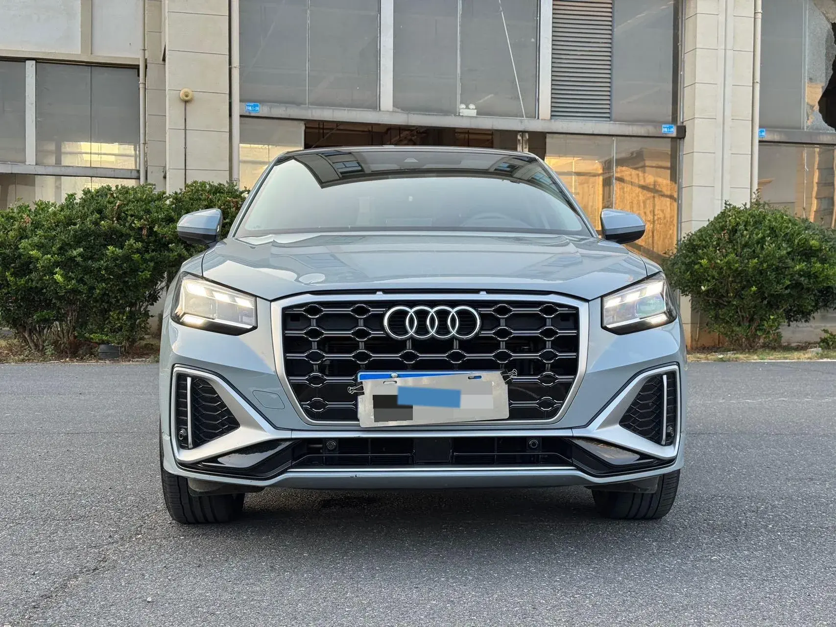 2022 AUDI Q2L thumbnail 2