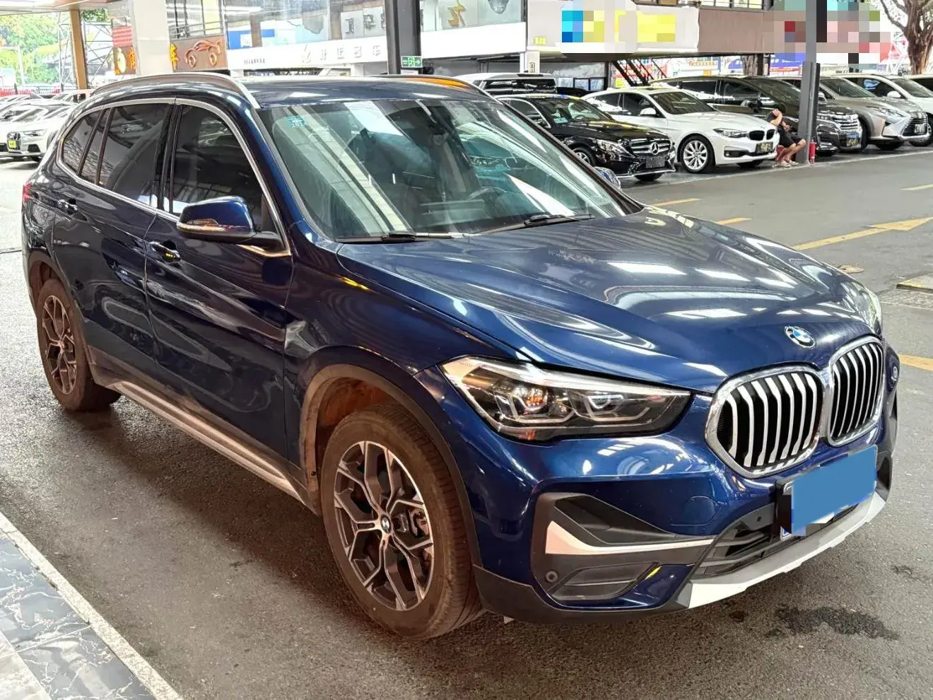 2020 BMW X1 thumbnail 4