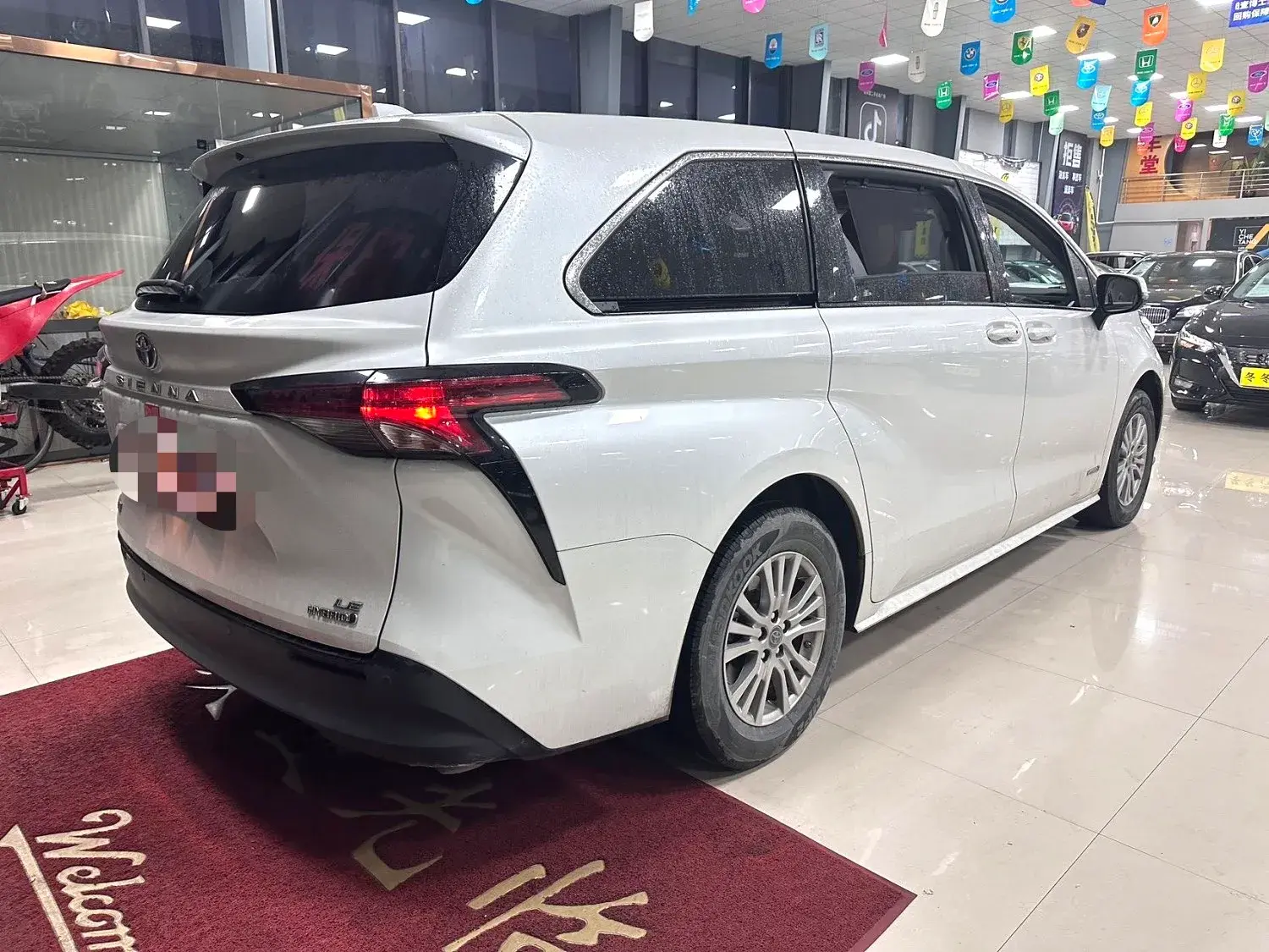 2021 TOYOTA SIENNA thumbnail 4