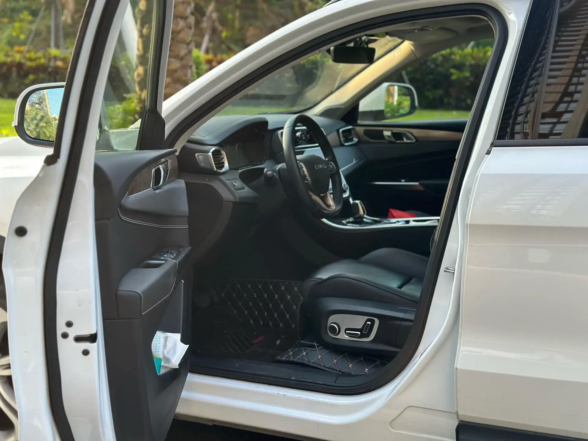 2019 LYNK&CO 01 thumbnail 3