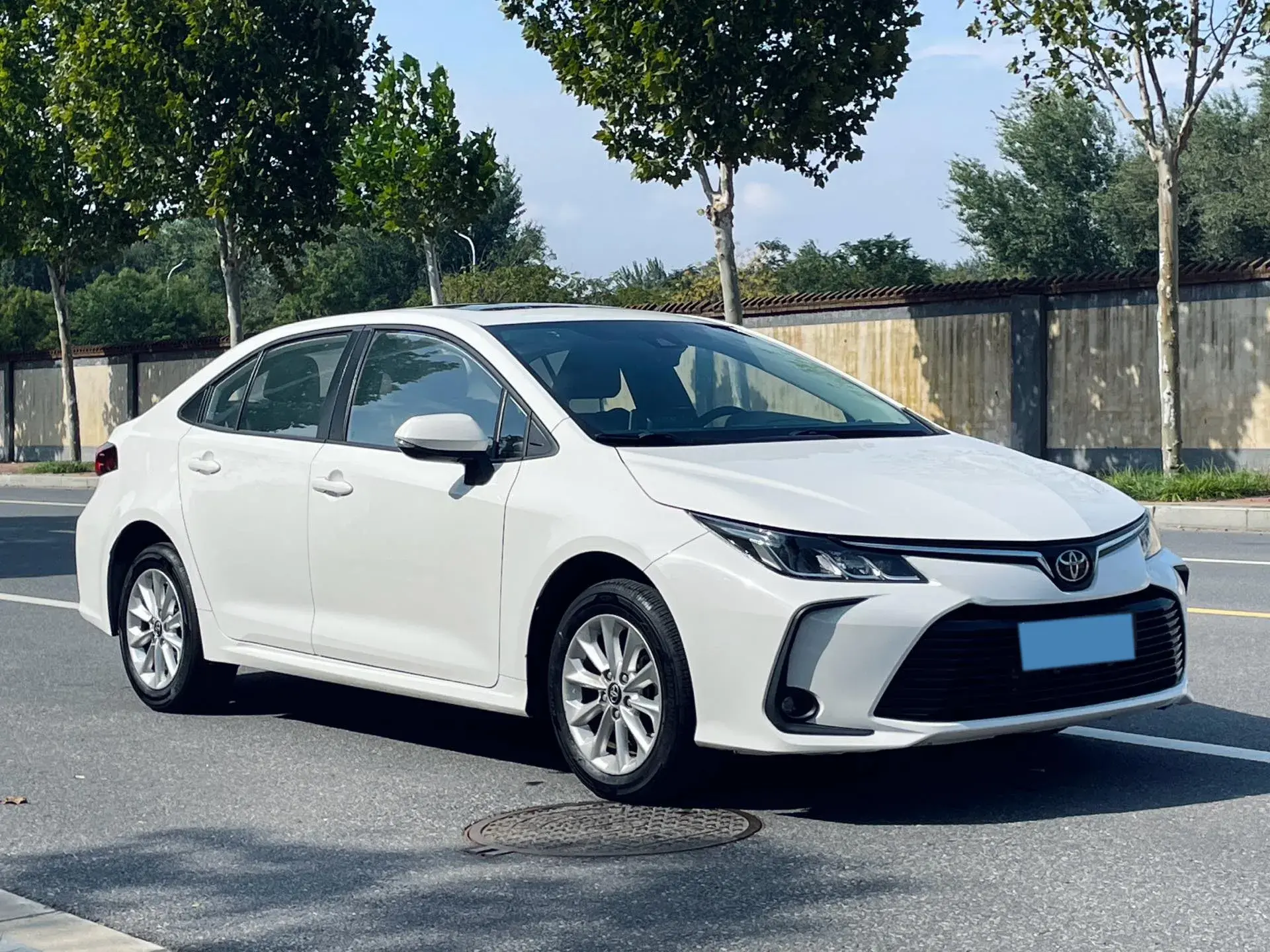 2021 TOYOTA COROLLA thumbnail 2