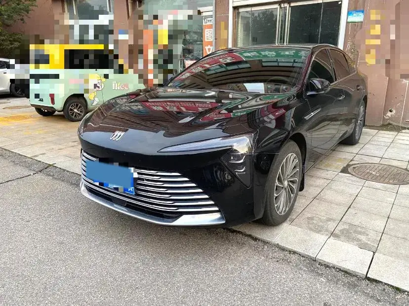 2023 BUICK LARCOSSE view 1