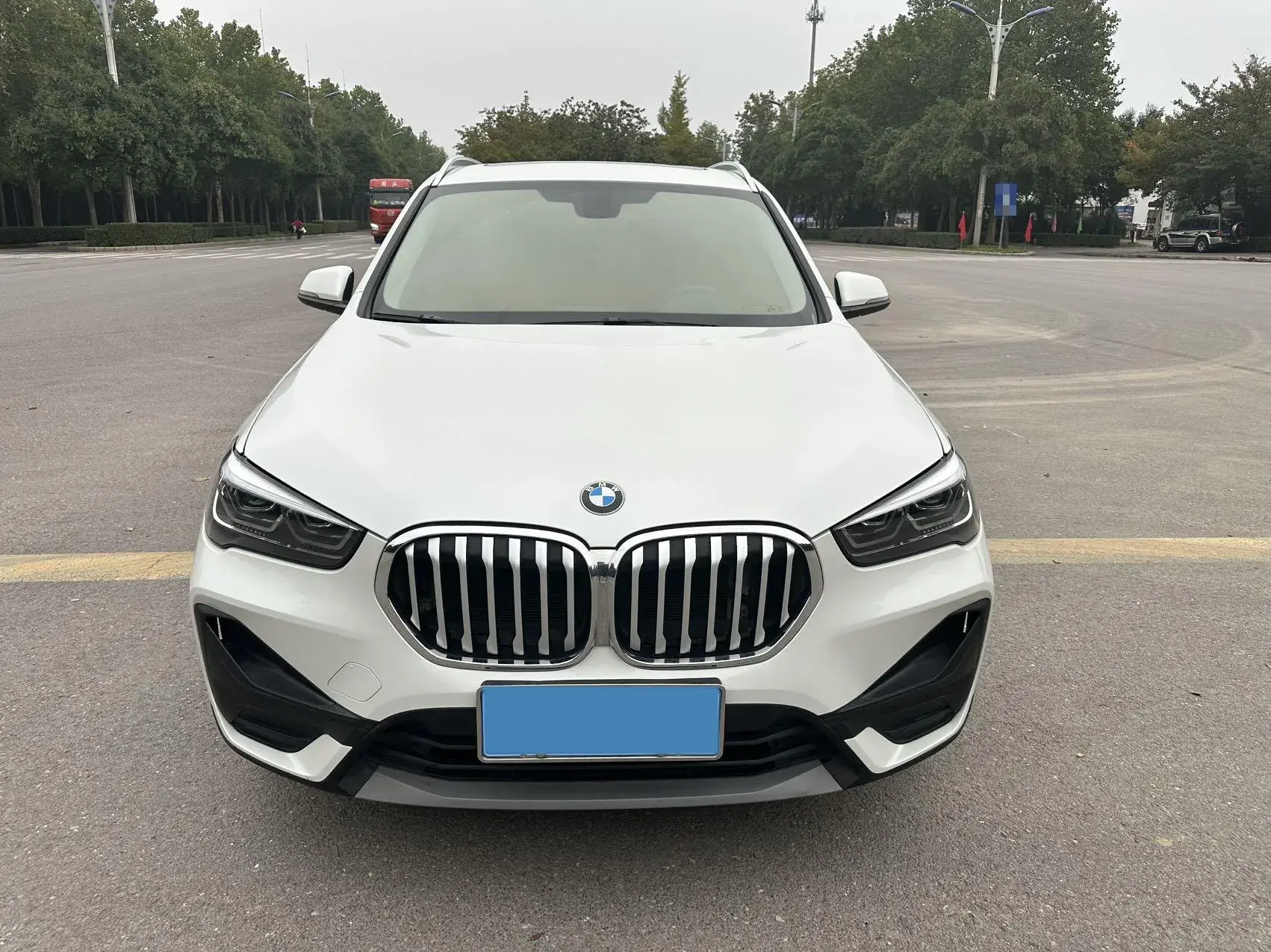 2020 BMW X1 thumbnail 2