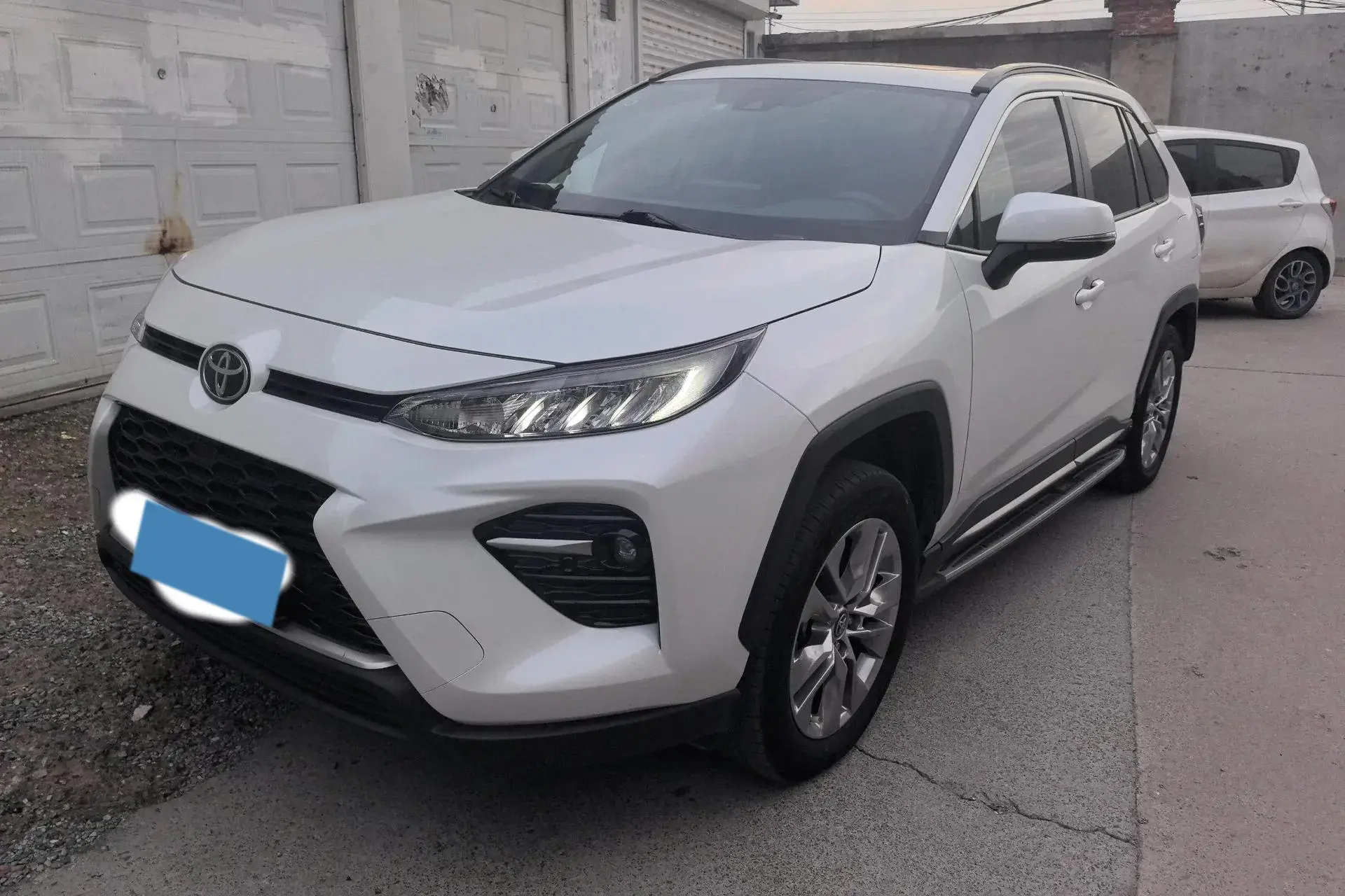 2020 TOYOTA WILDLANDER view 1