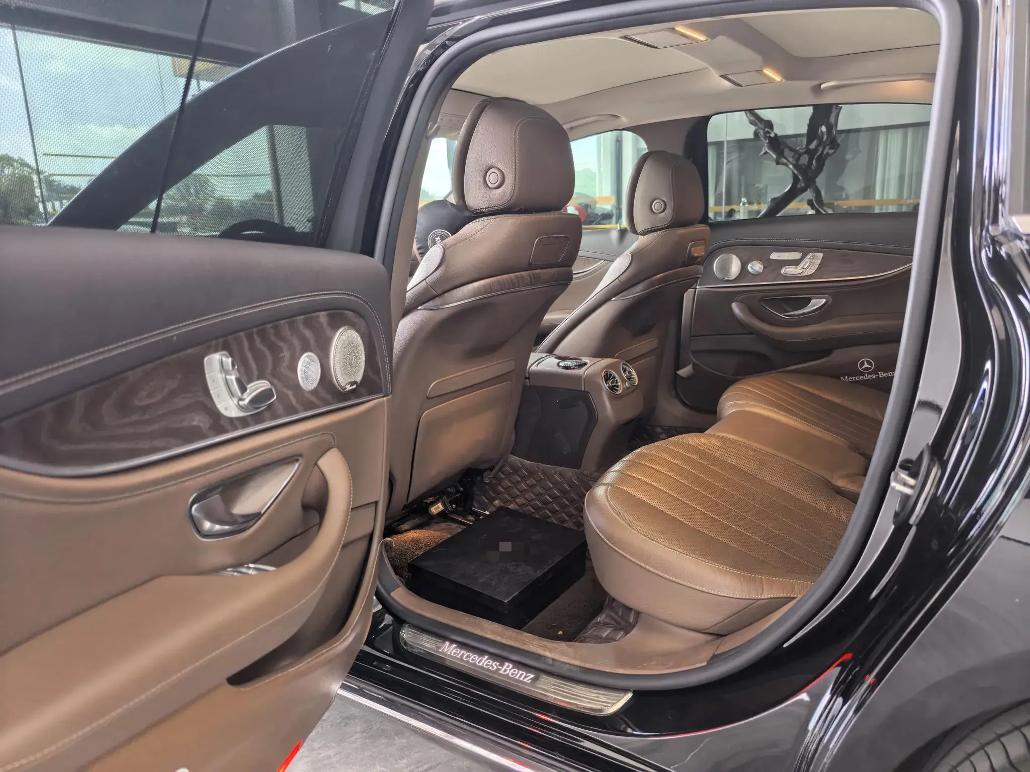 2020 MERCEDES-BENZ E thumbnail 4