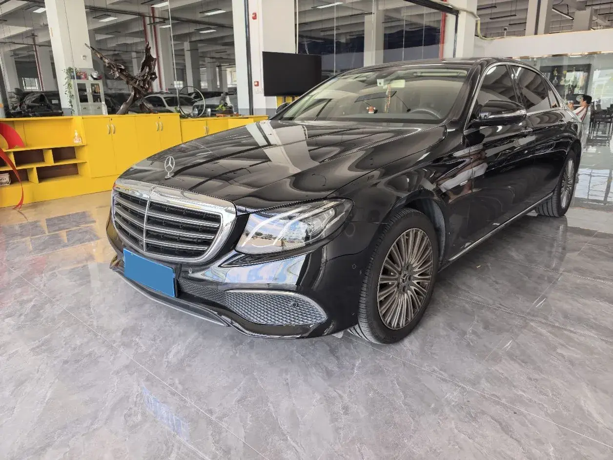 2020 MERCEDES-BENZ E view 1