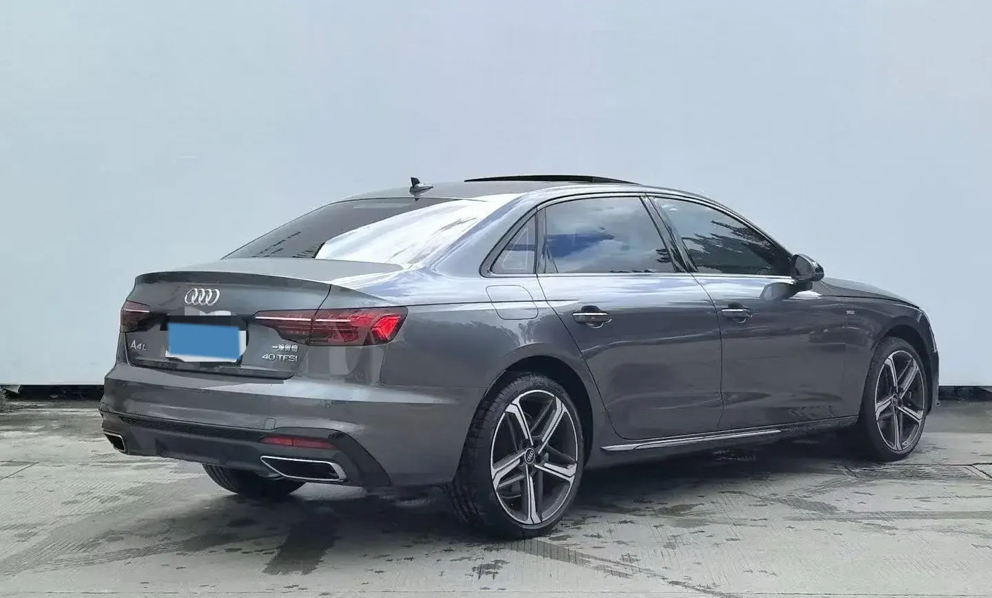 2025 AUDI A4L thumbnail 3
