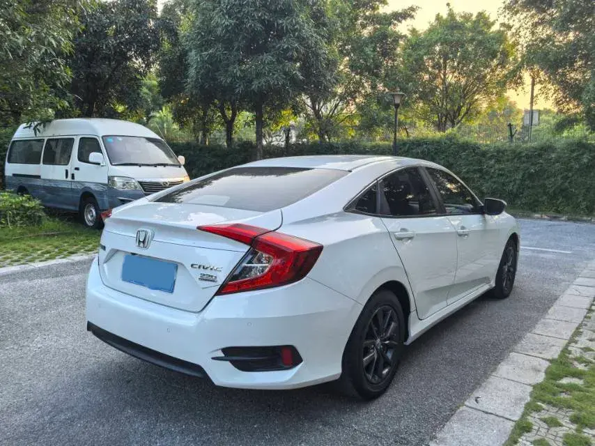 2019 HONDA CIVIC thumbnail 3