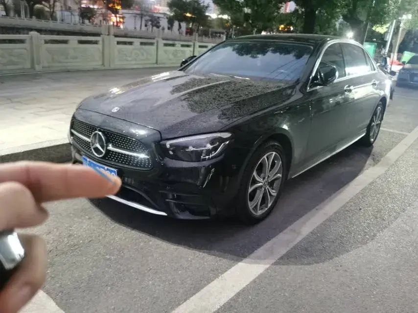 2022 MERCEDES-BENZ E view 1