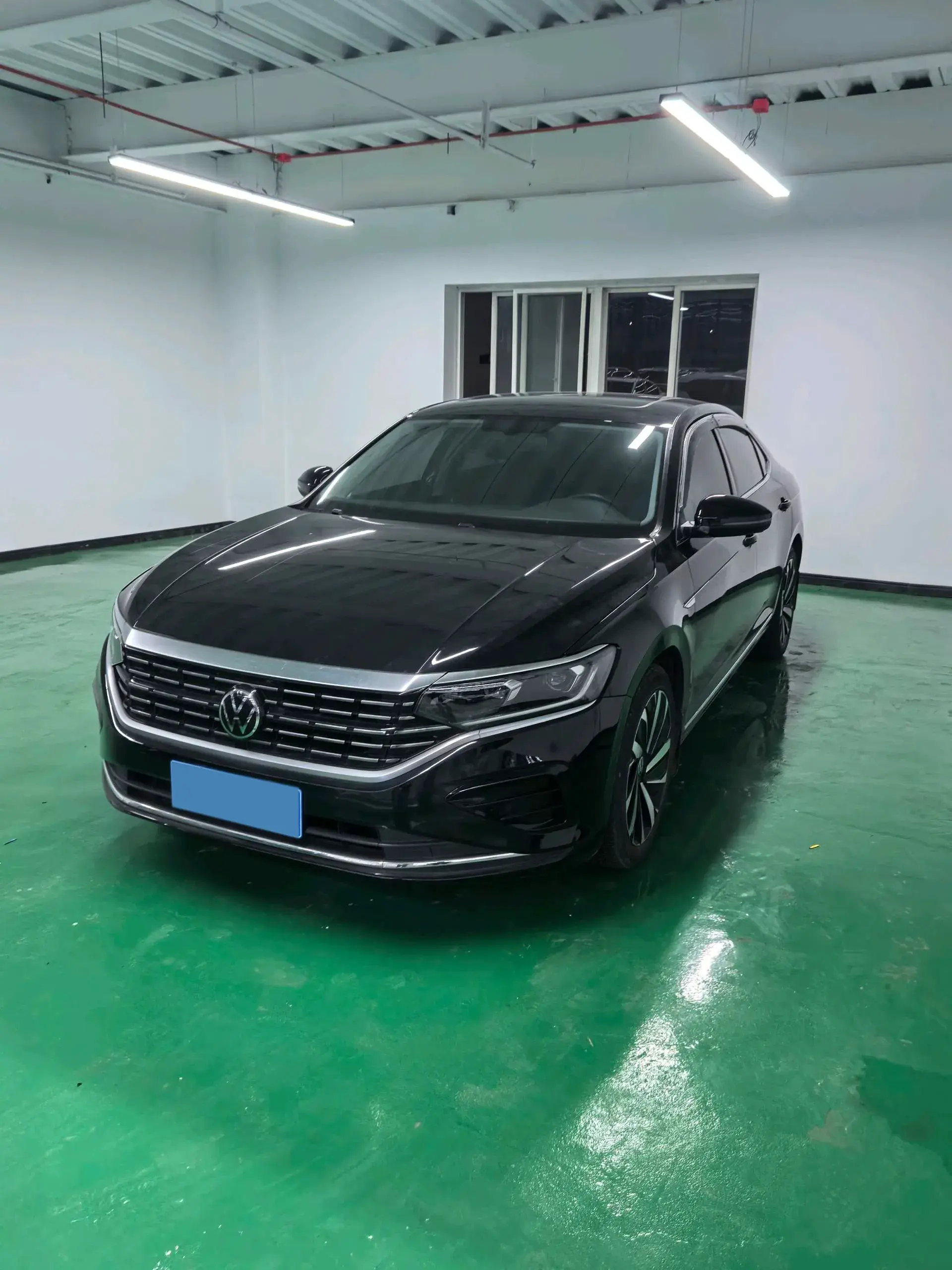 2022 VOLKSWAGEN PASSAT view 1