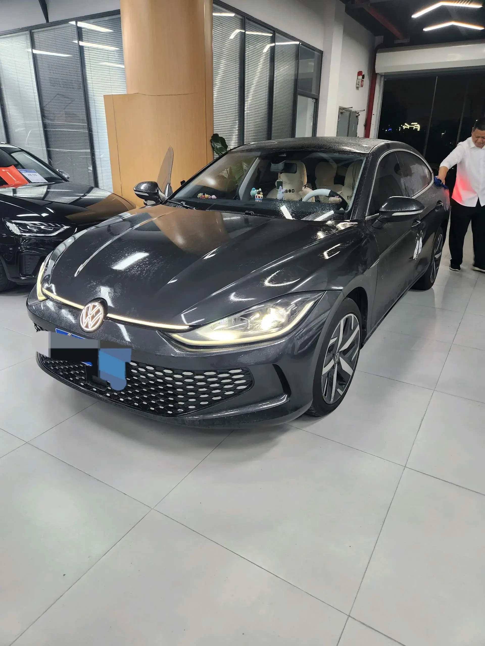 2022 VOLKSWAGEN LAMANDO view 1