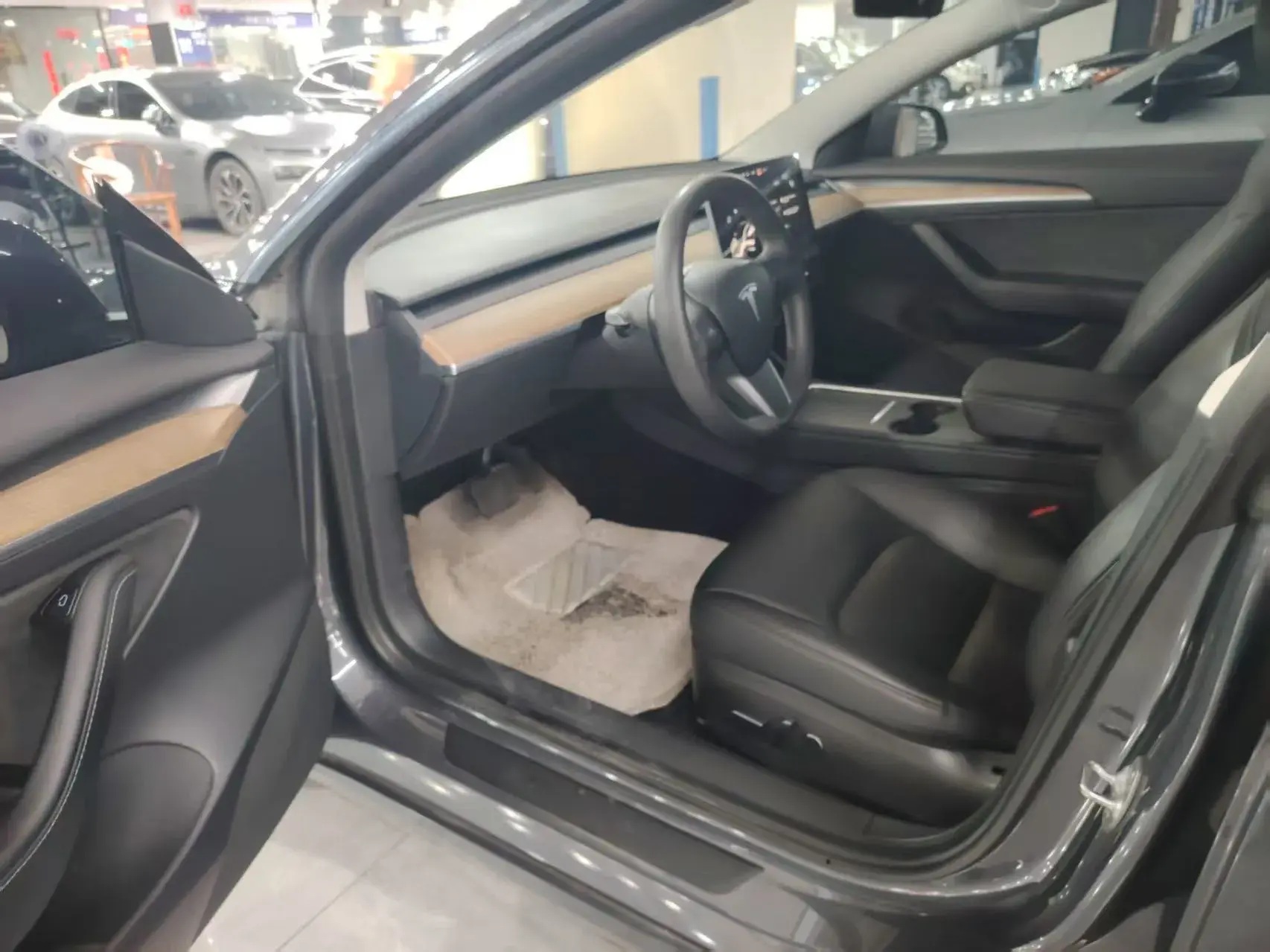 2021 TESLA MODEL thumbnail 2