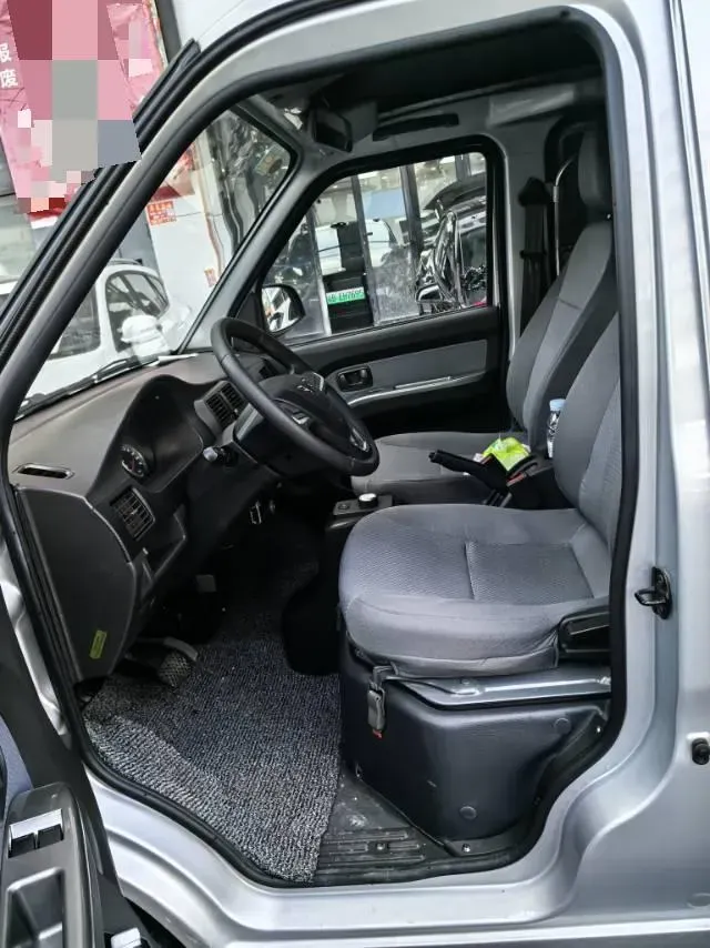 2020 WuLing RongGuang EV BEV 41.6KWH,autocango,china used car exporter,china ev exporter,chinese used car exporter,chinese used ev exporter