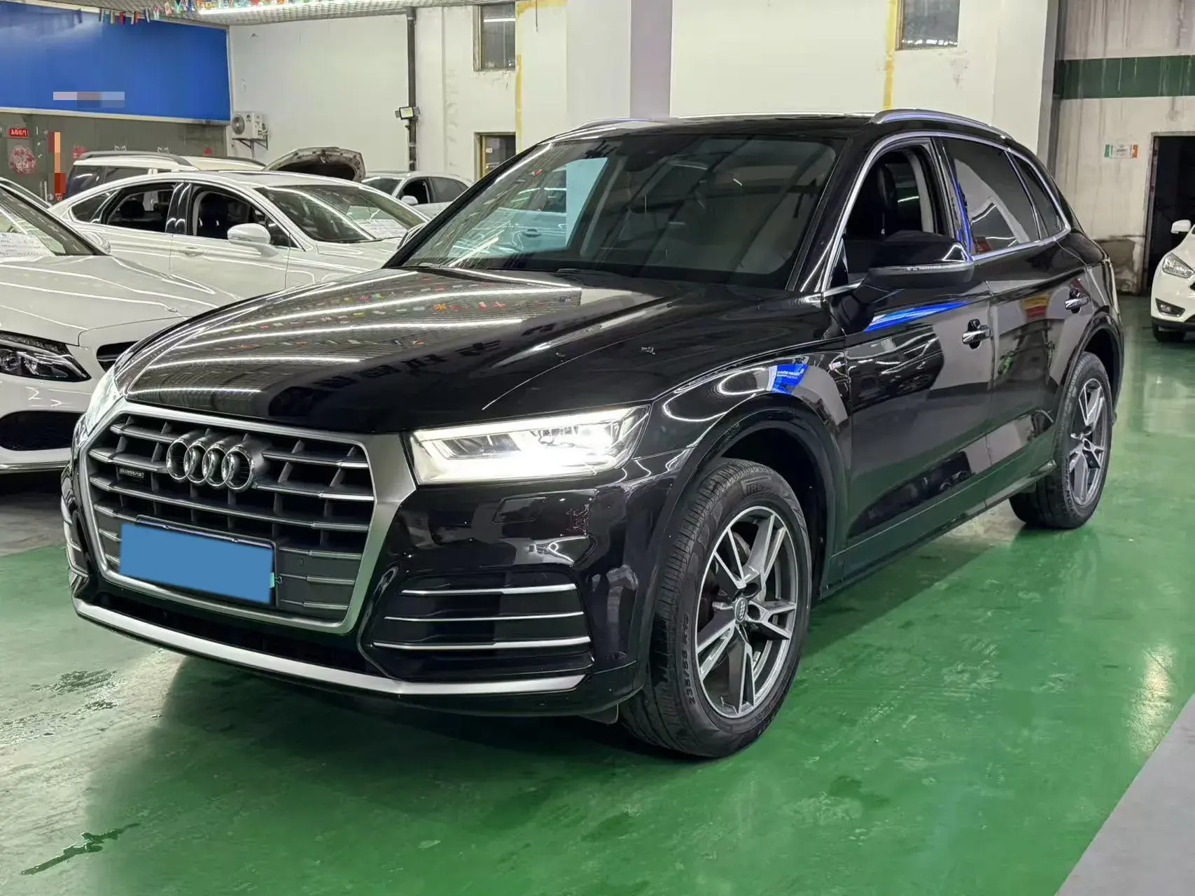 2020 AUDI Q5L view 1