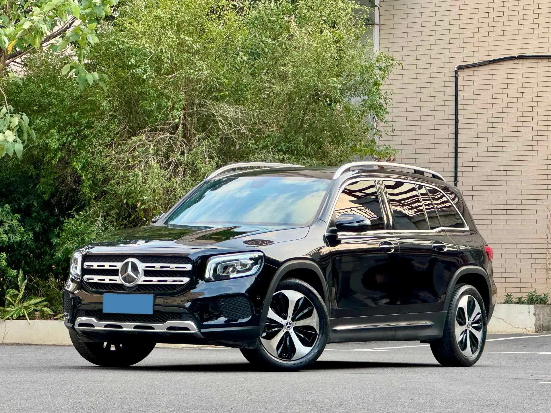 2021 MERCEDES-BENZ GLB view 1
