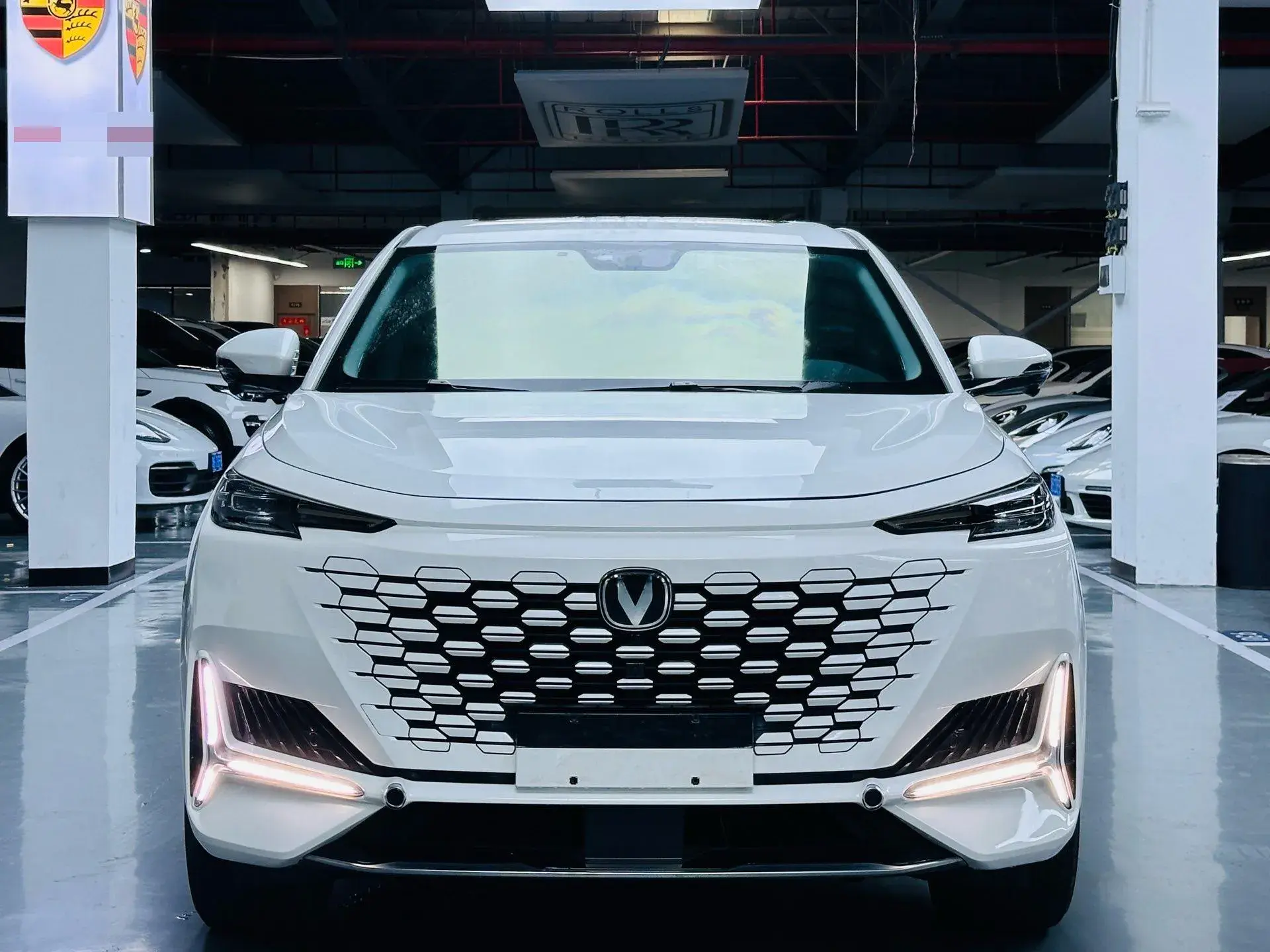 2023 CHANGAN UNI-K thumbnail 2