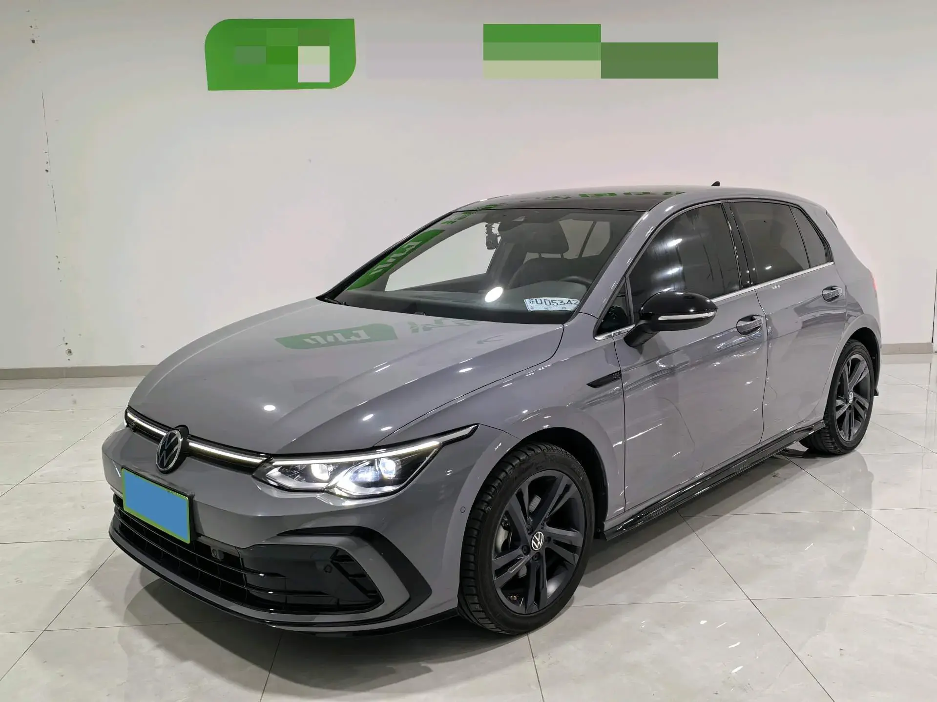 2021 VOLKSWAGEN GOLF view 1