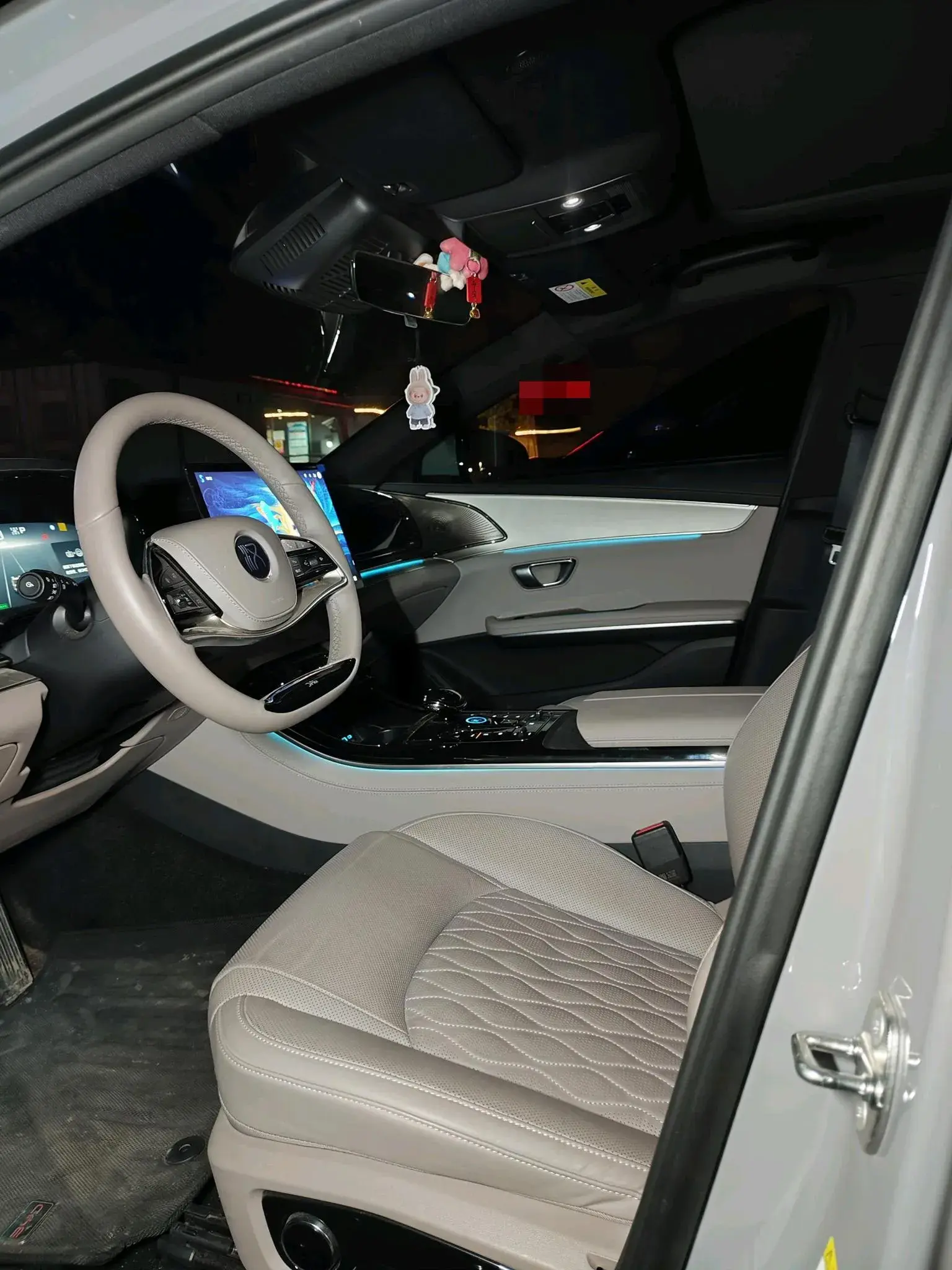 2025 BYD HAN thumbnail 3