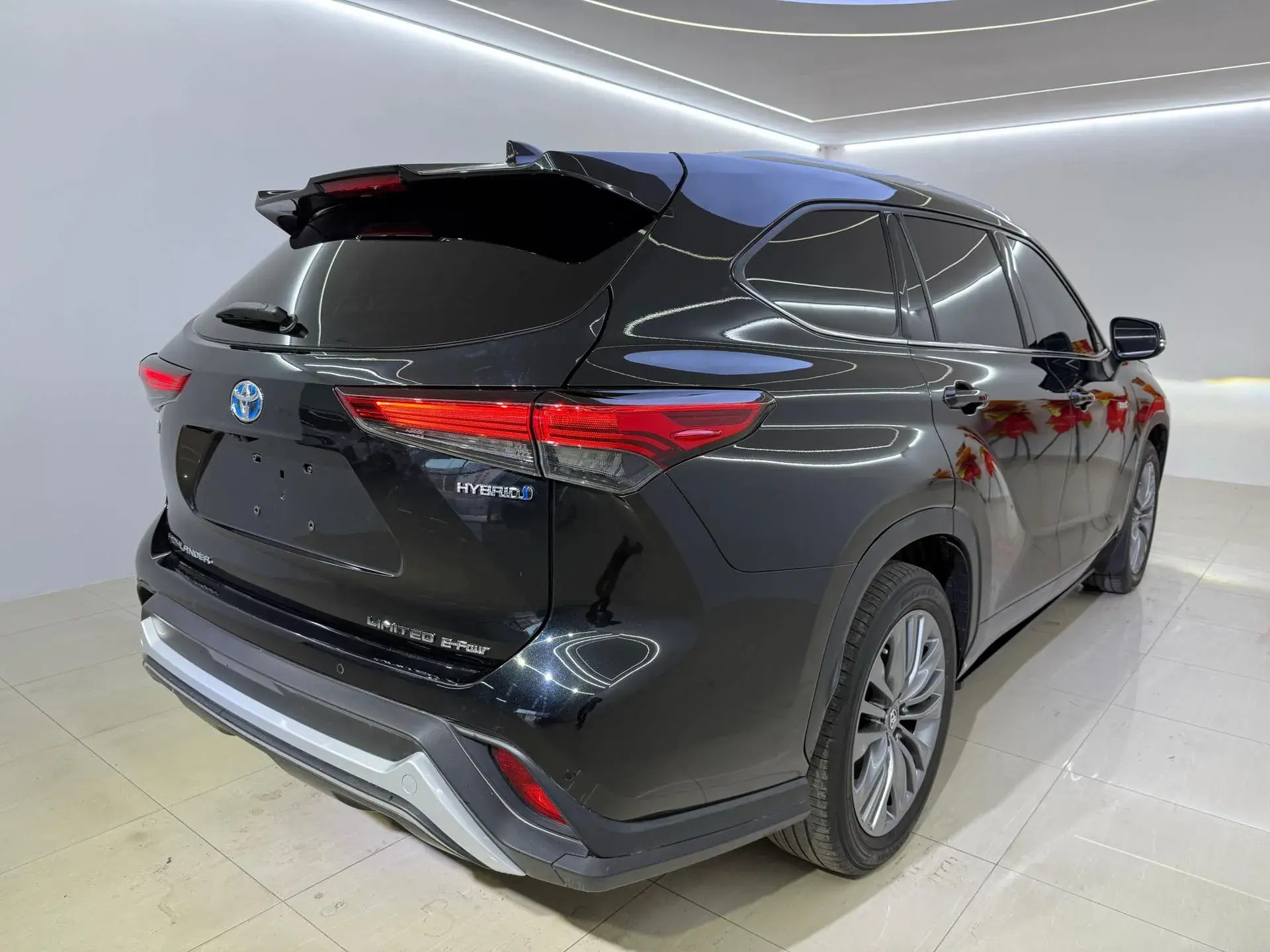 2022 TOYOTA HIGHLANDER thumbnail 4