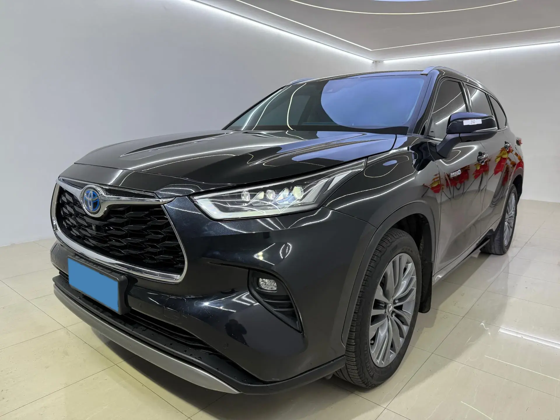 2022 TOYOTA HIGHLANDER view 1