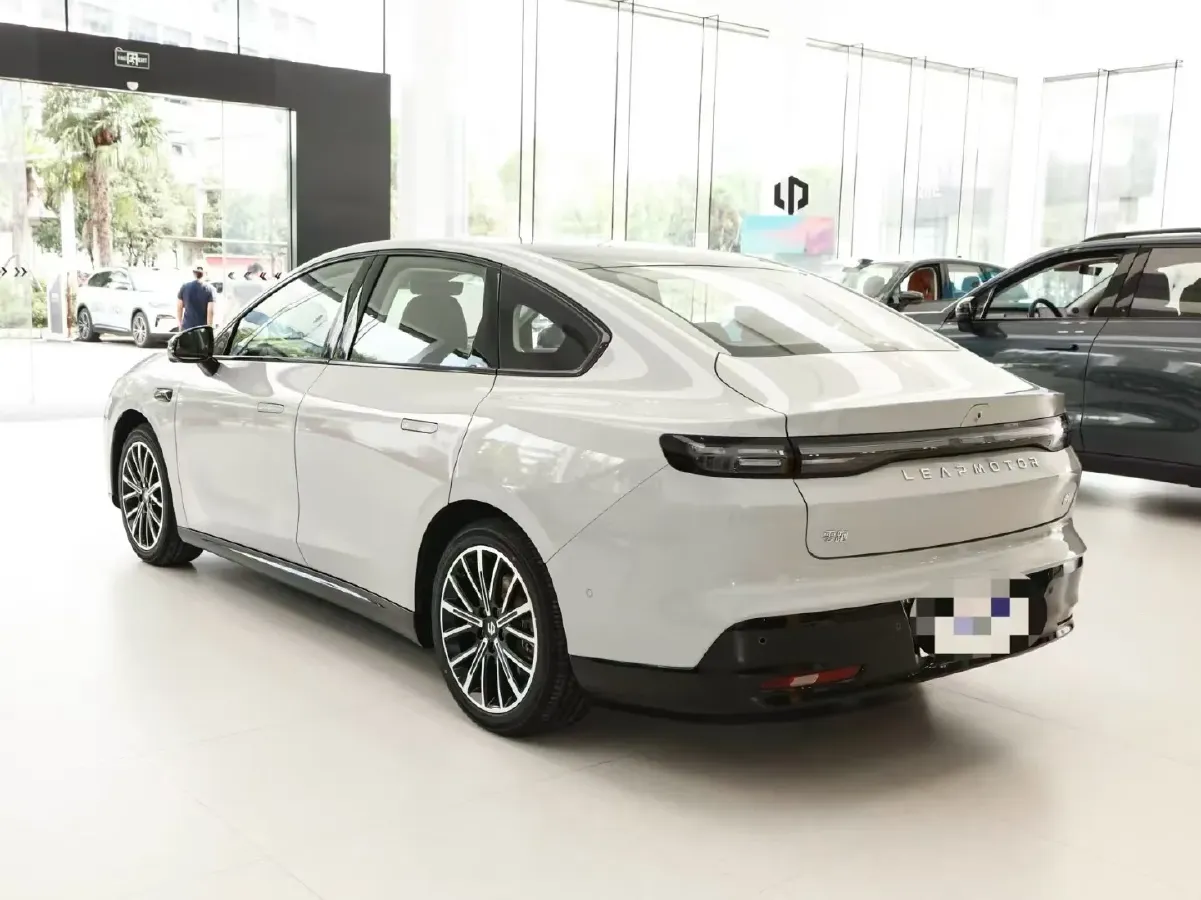 2025 Leapmotor B01 BEV,autocango,china used car exporter,china ev exporter,chinese used car exporter,chinese used ev exporter