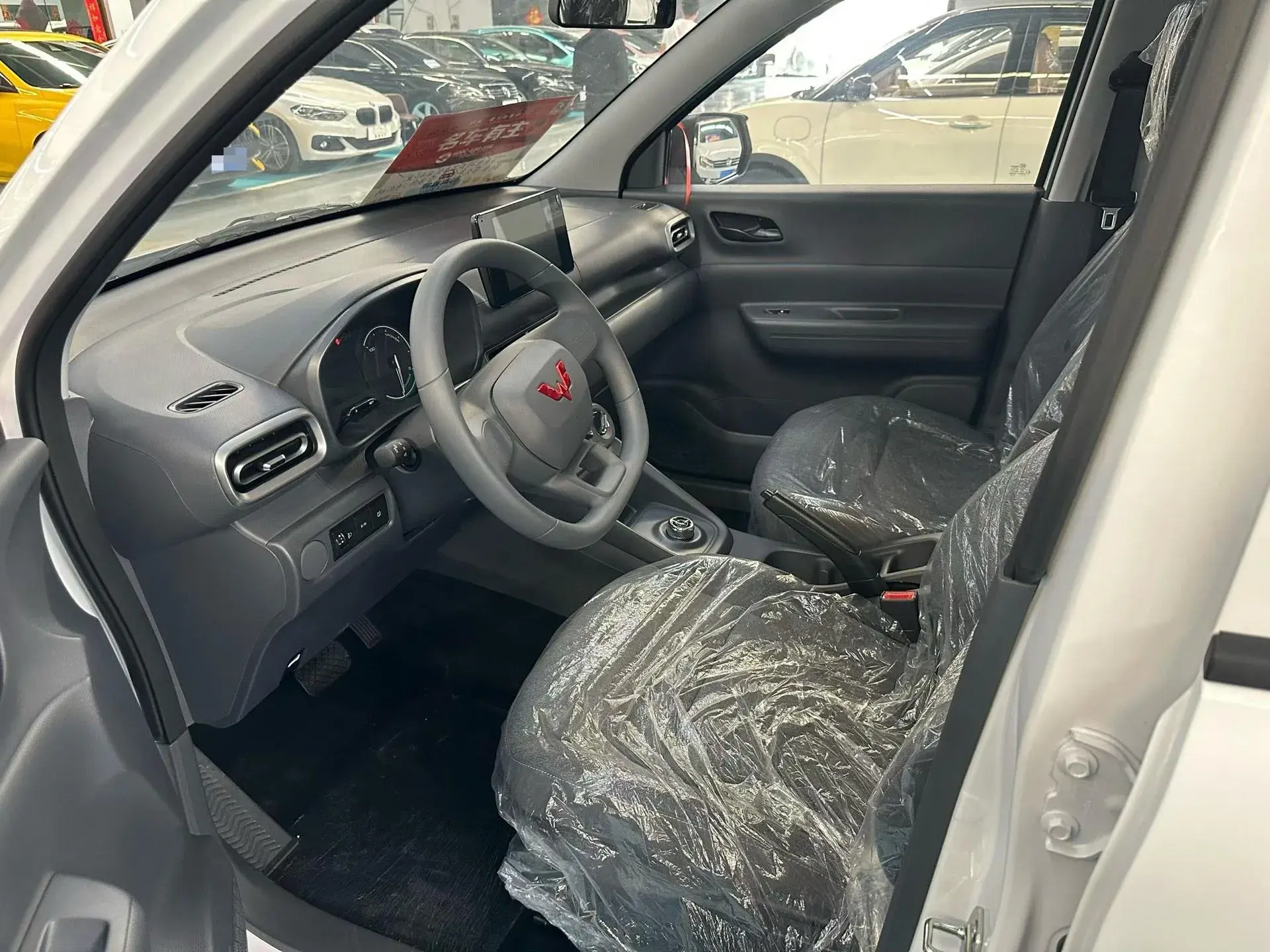 2024 WULING HONGGUANG thumbnail 4