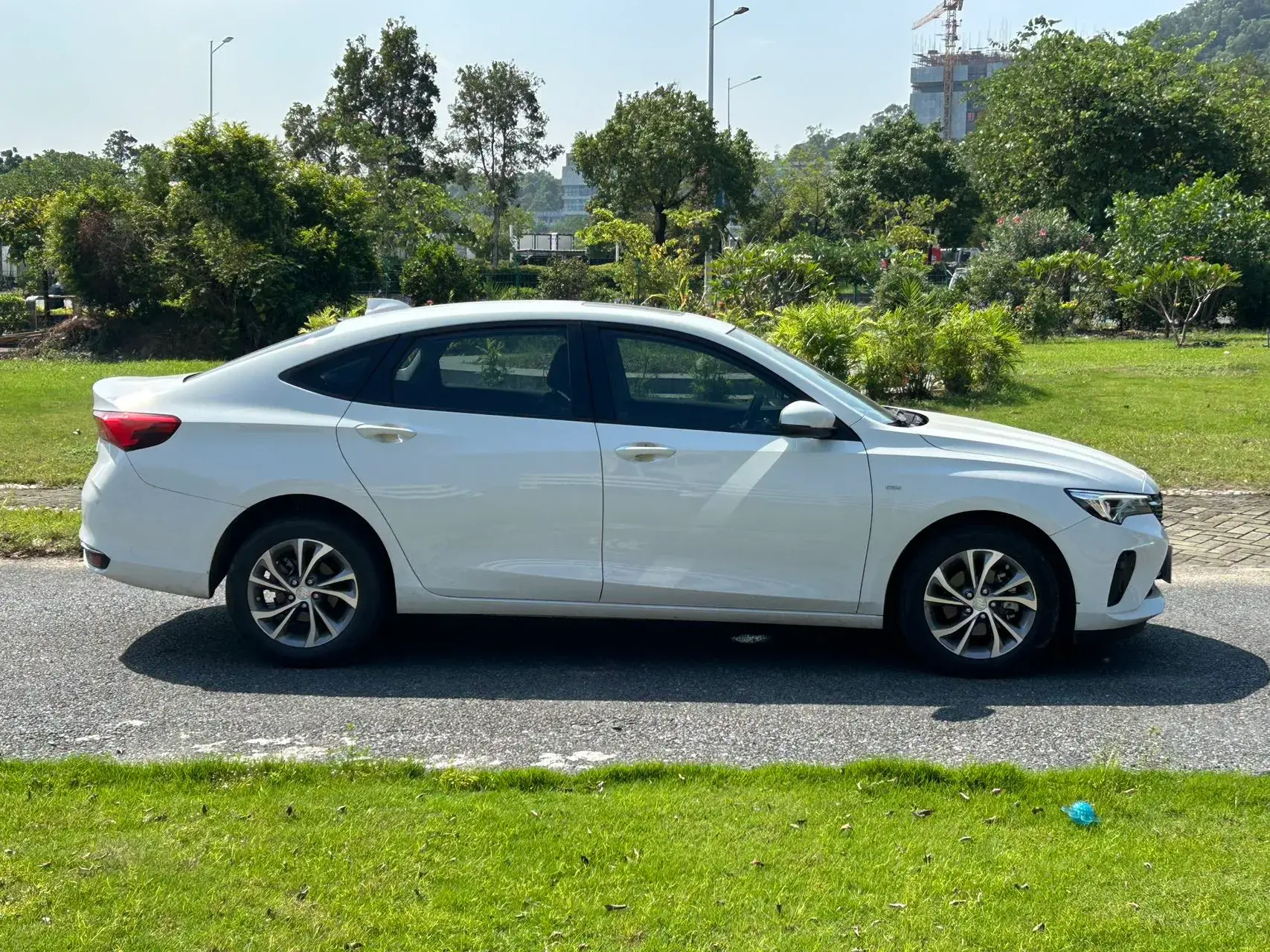 2023 BUICK VERANO thumbnail 3