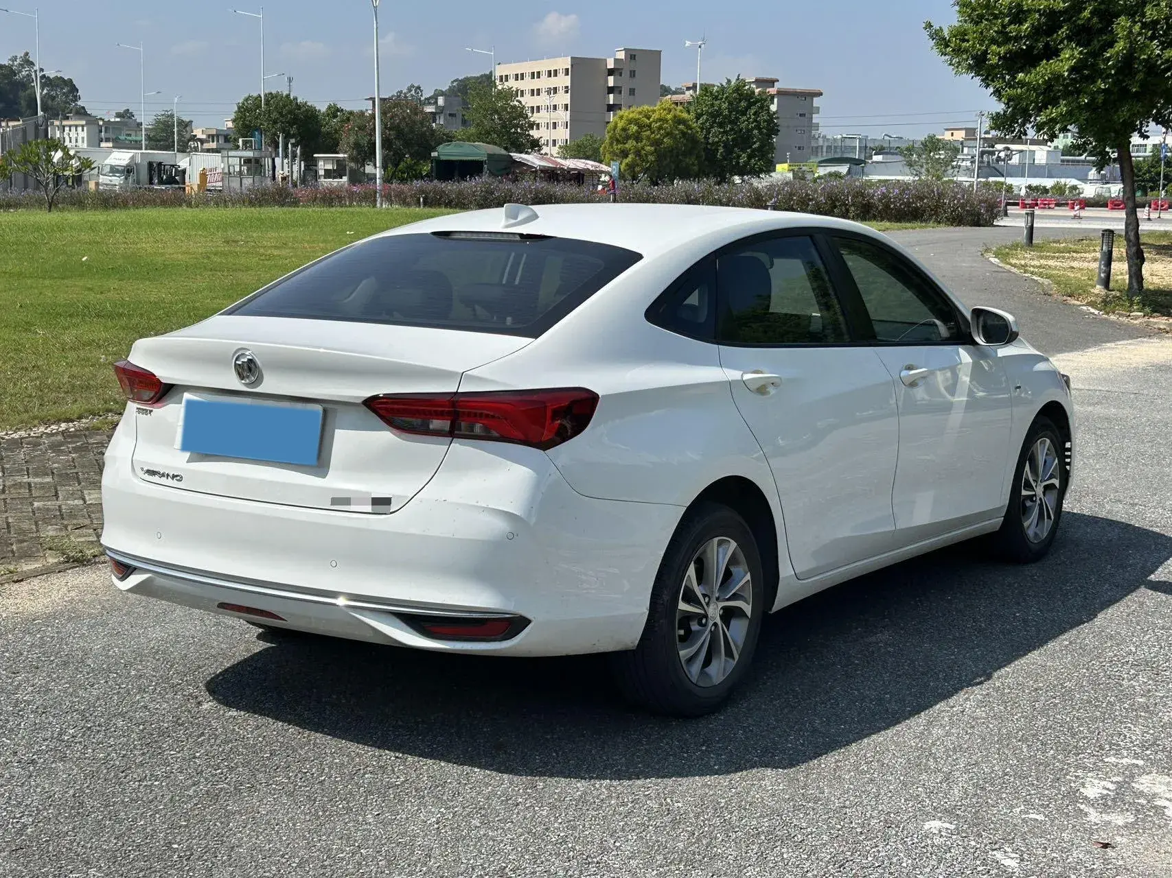 2023 BUICK VERANO thumbnail 4