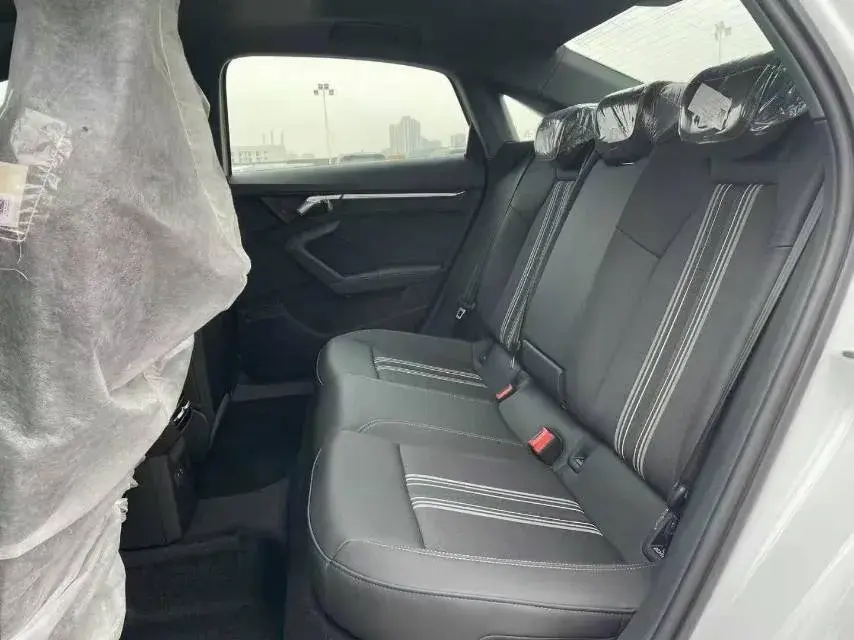 2024 AUDI A3 thumbnail 3