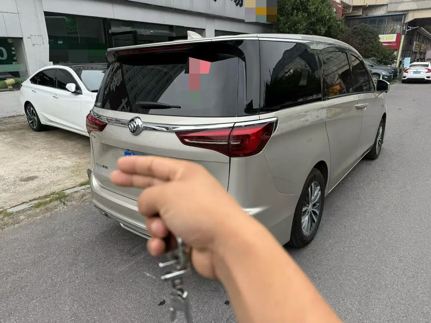 2021 BUICK GL8 thumbnail 3