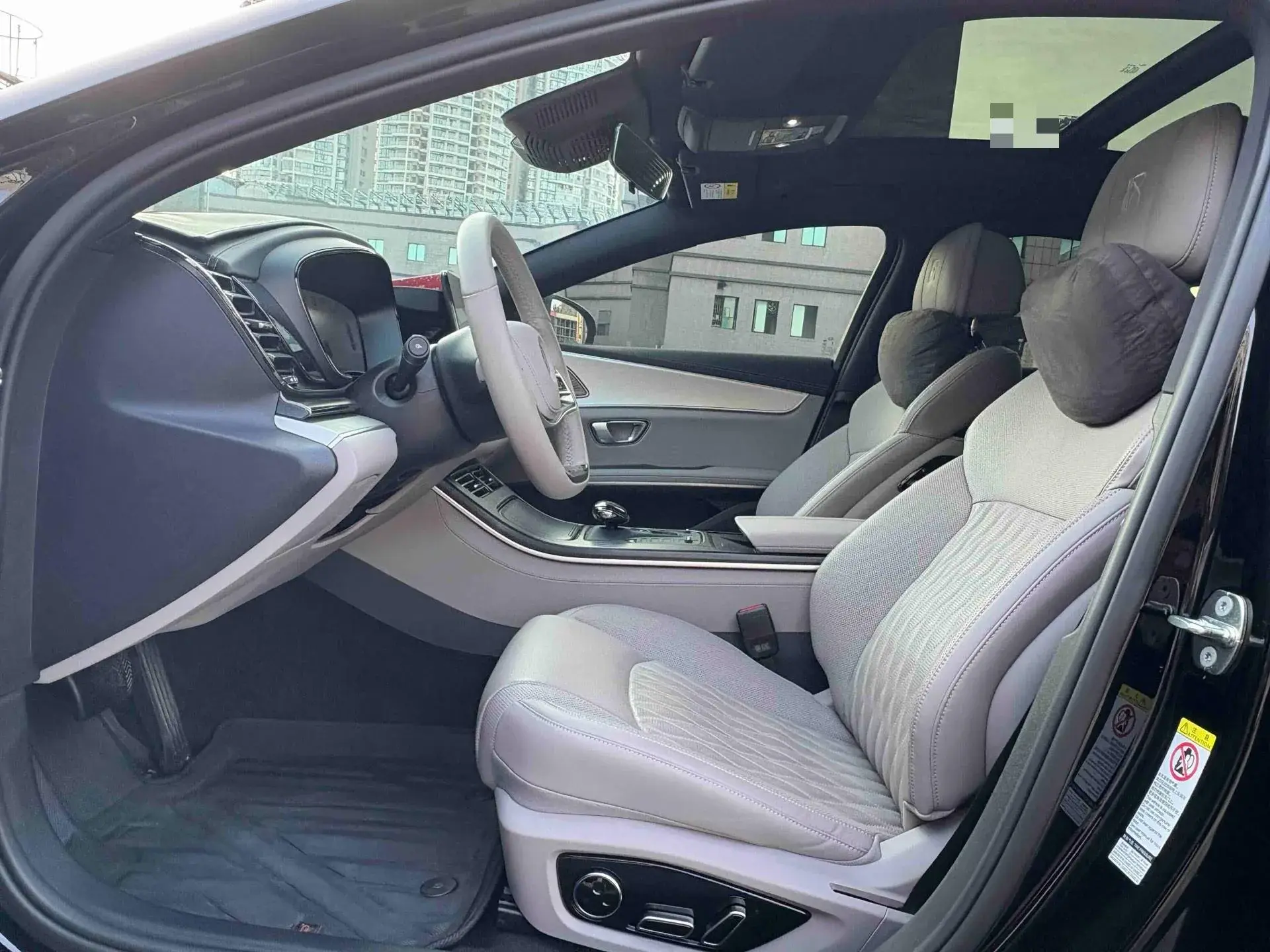 2025 BYD HAN thumbnail 4