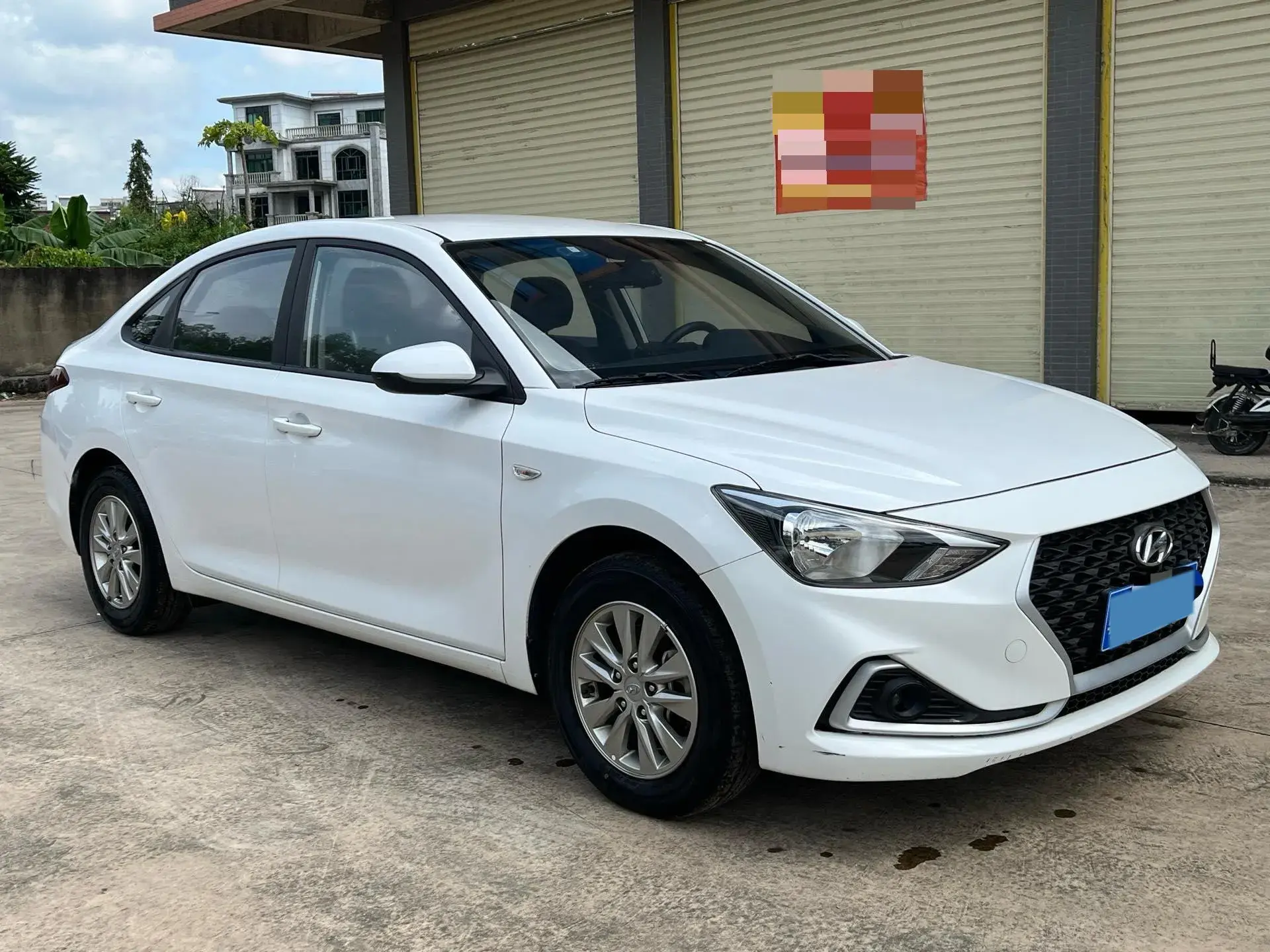 2017 HYUNDAI CELESTA thumbnail 3