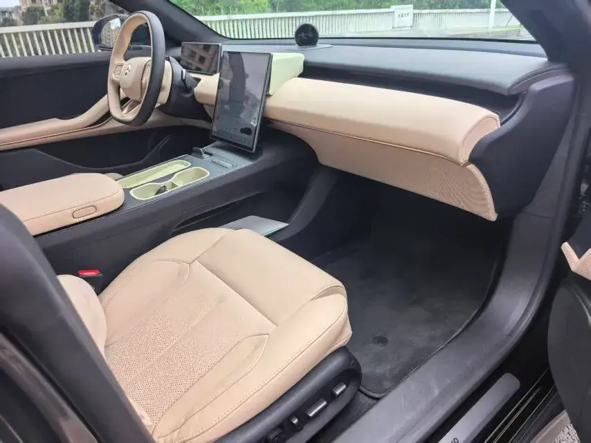 2024 NIO ET5T thumbnail 4