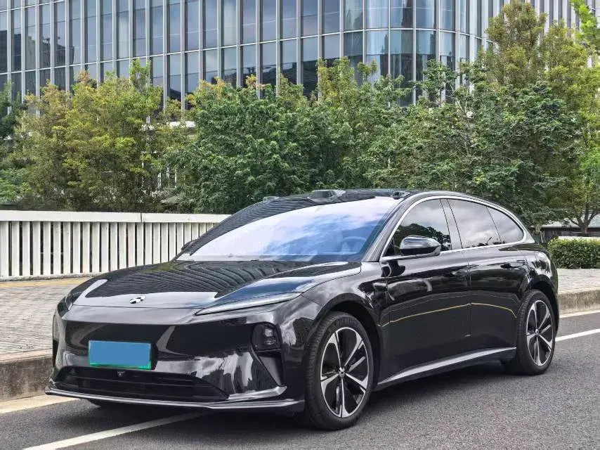 2024 NIO ET5T view 1