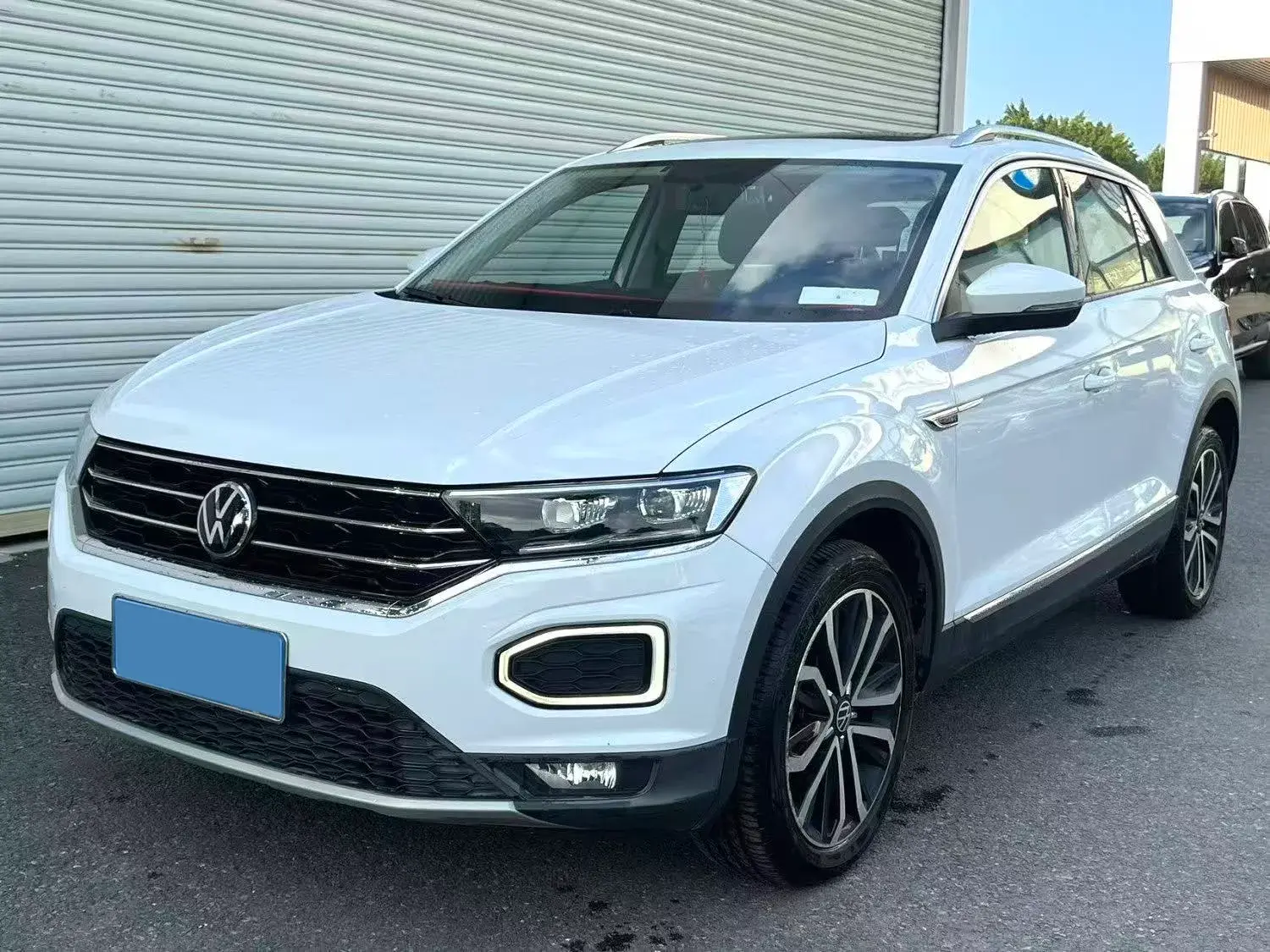2020 VOLKSWAGEN T-ROC view 1