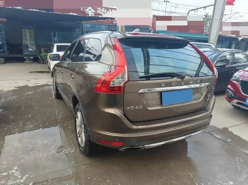 2015 Volvo XC60 2.0T 214HP L5 6AT,autocango,china used car exporter,china ev exporter,chinese used car exporter,chinese used ev exporter