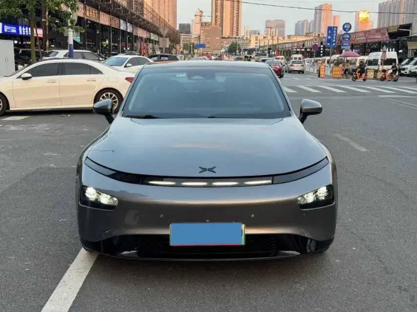 2020 XPENG P7 thumbnail 2