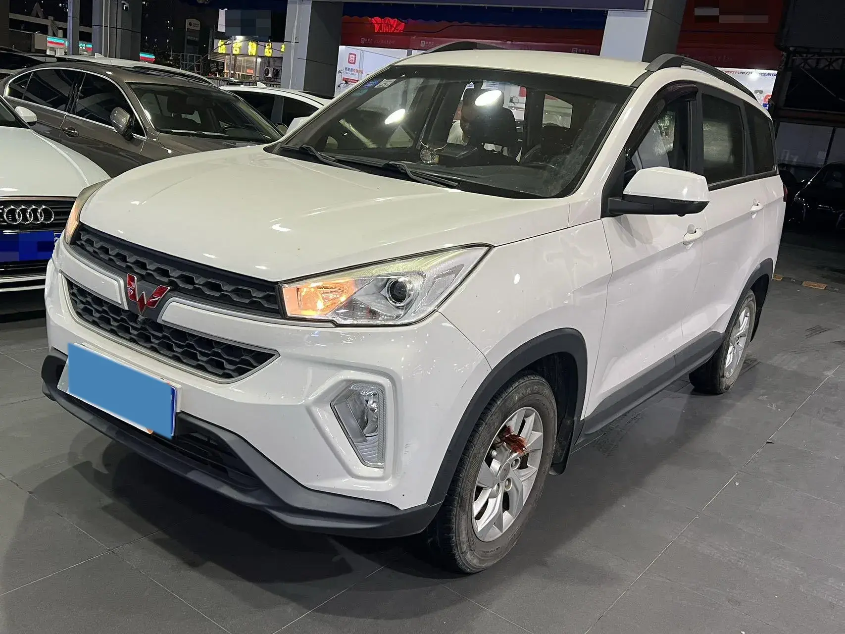 2019 WULING HONGGUANG view 1