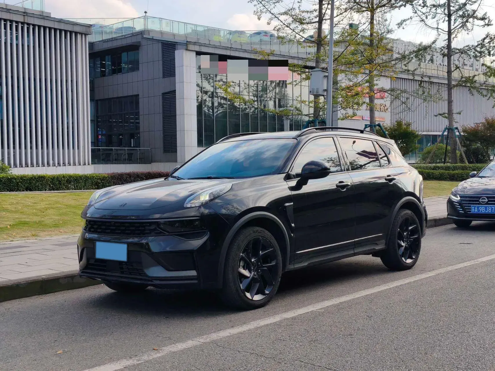 2021 LYNK&CO 01 view 1