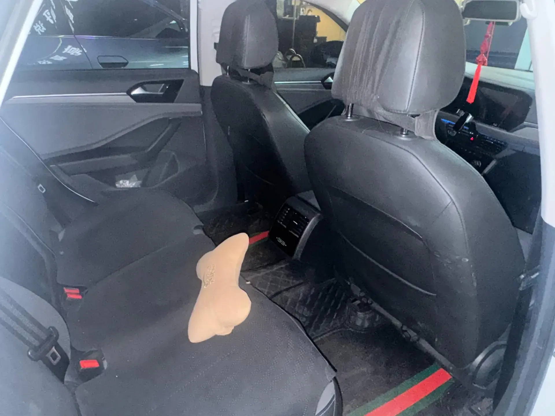 2021 VOLKSWAGEN SAGITAR thumbnail 3