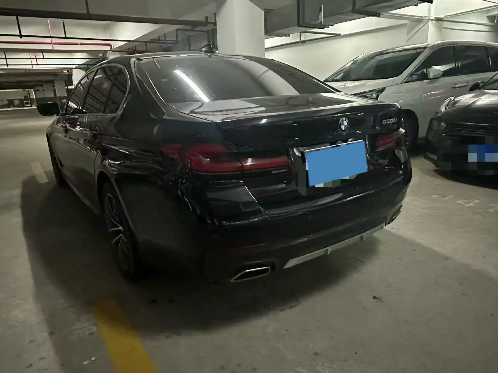 2022 BMW 5 thumbnail 3