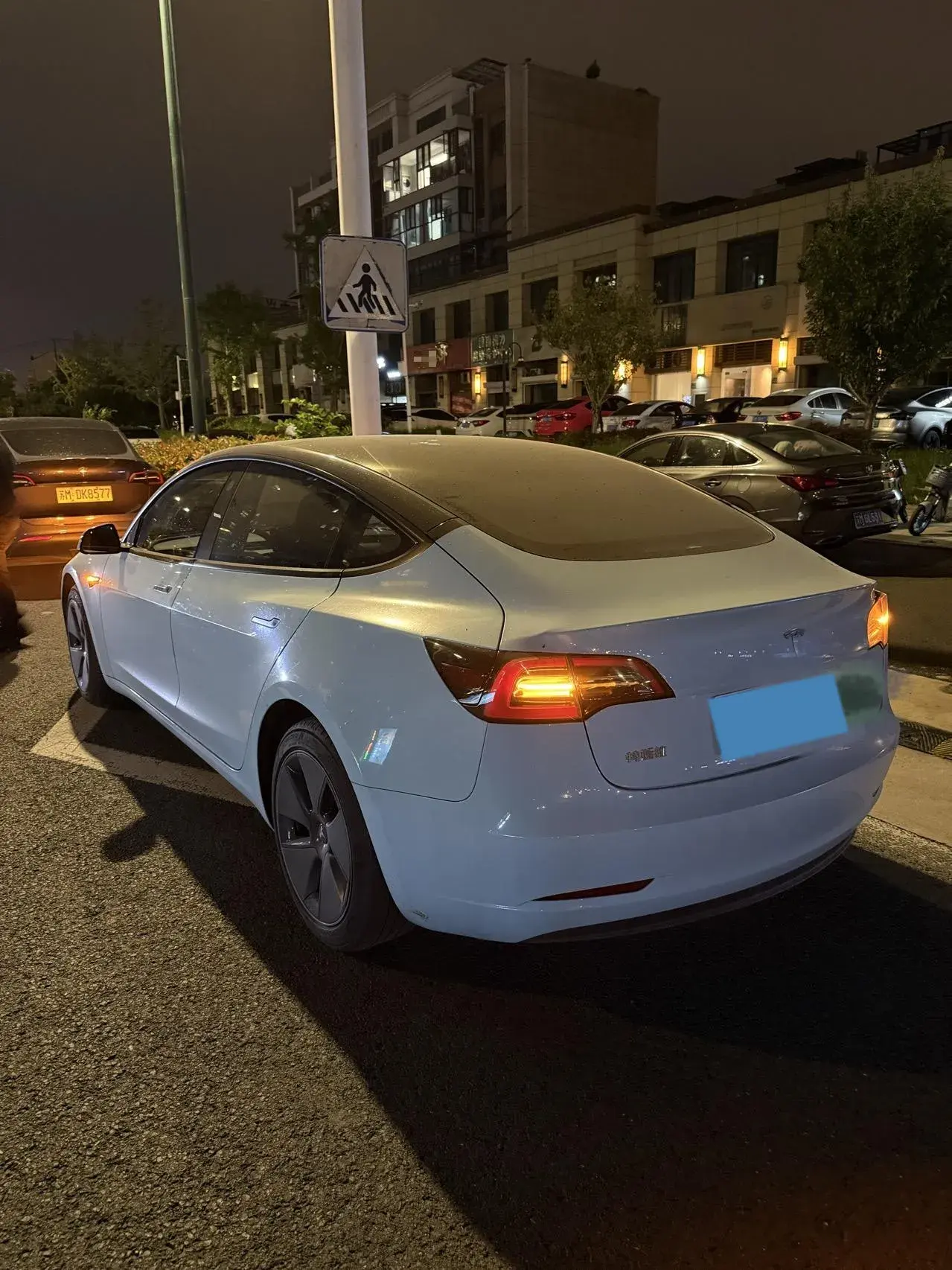 2022 TESLA MODEL thumbnail 2