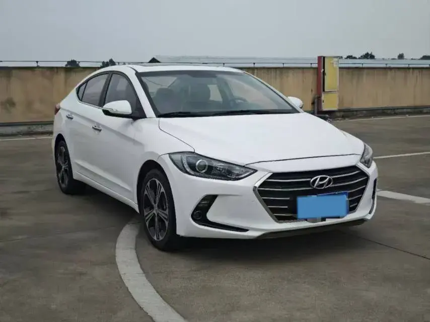 2018 HYUNDAI ELANTRA thumbnail 2