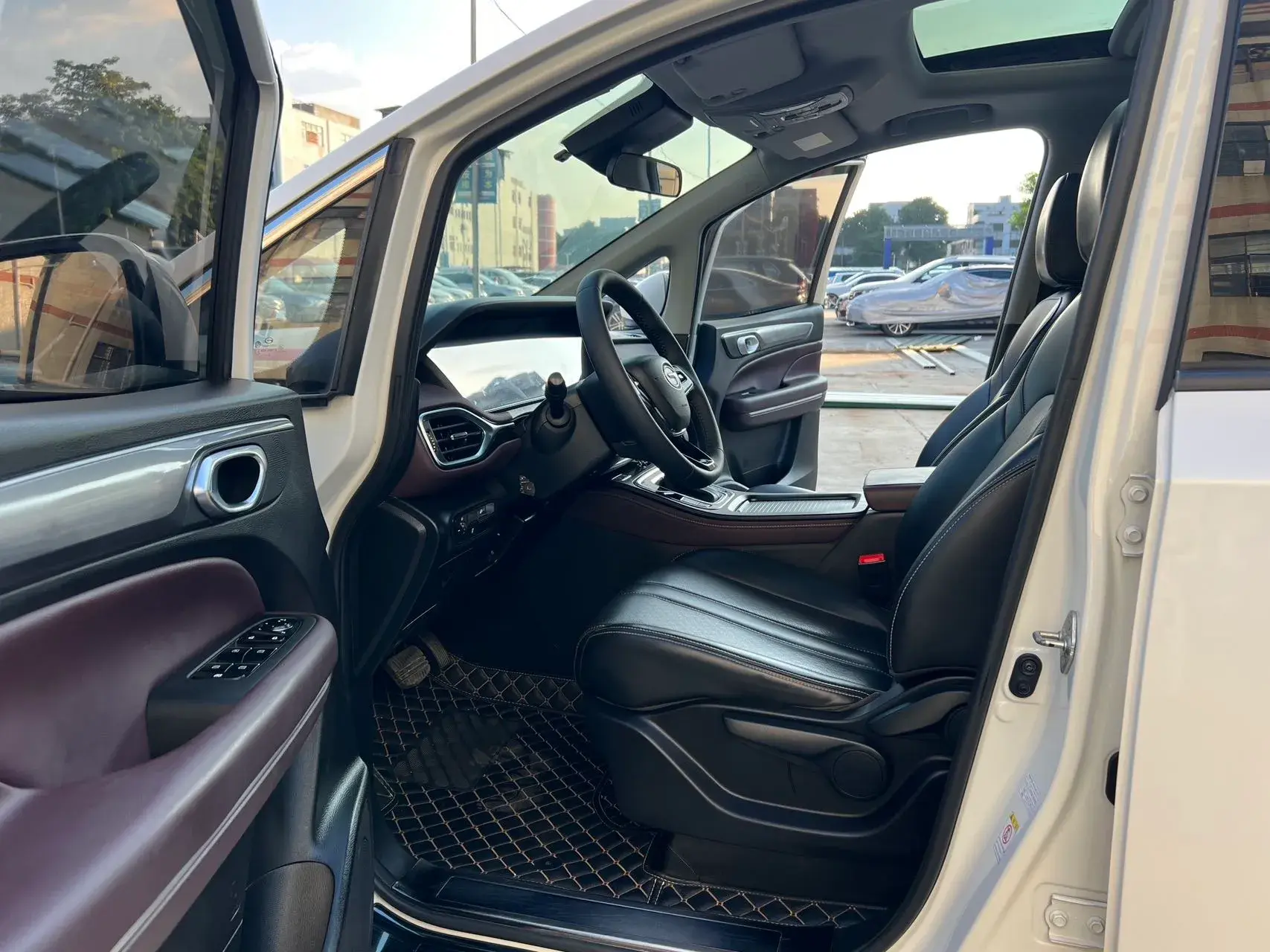 2021 GAC TRUMPCHI thumbnail 4